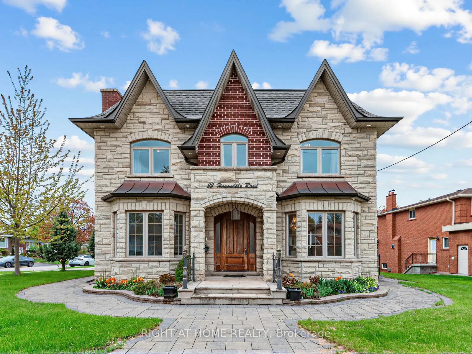 Detached Home For Lease | E13612020