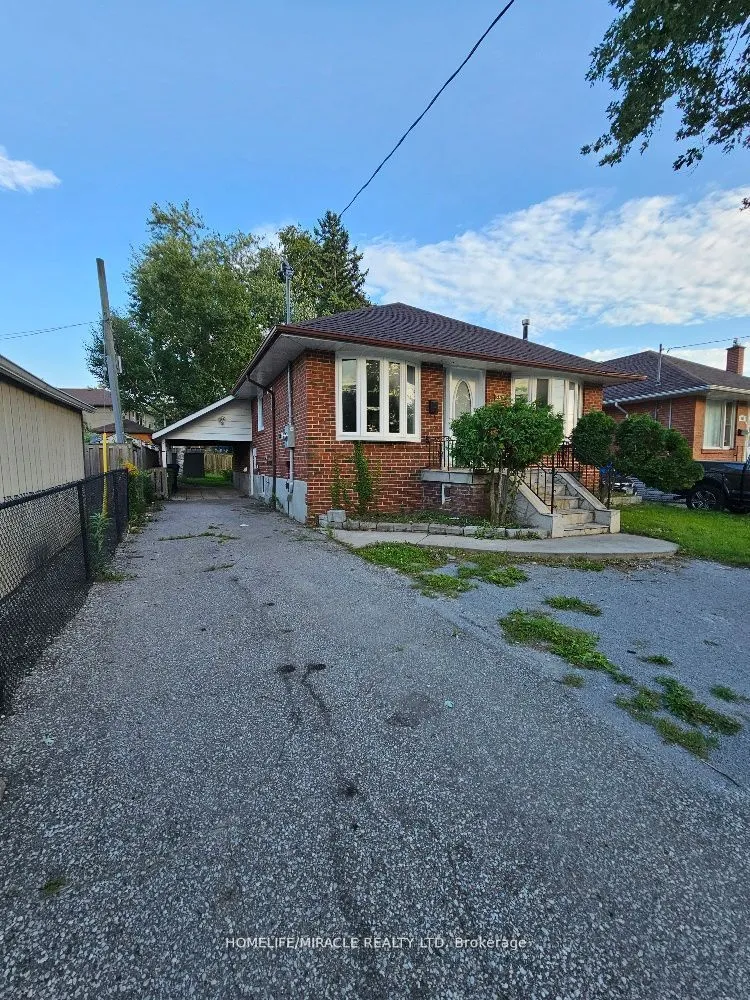 Detached Home For Lease | E13613188