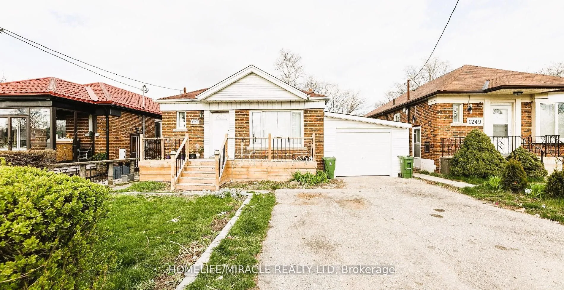 Detached Home For Lease | E13616372