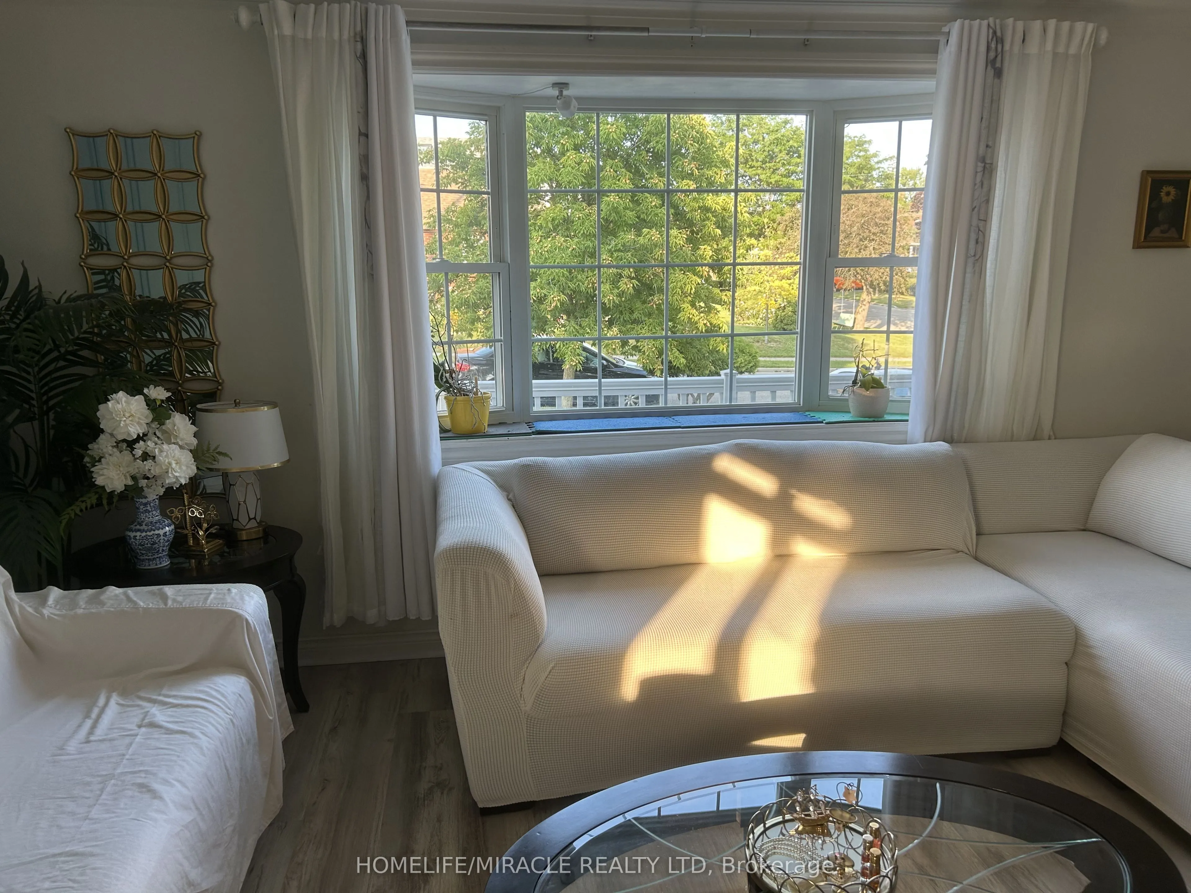 Detached Home For Lease | E13617506
