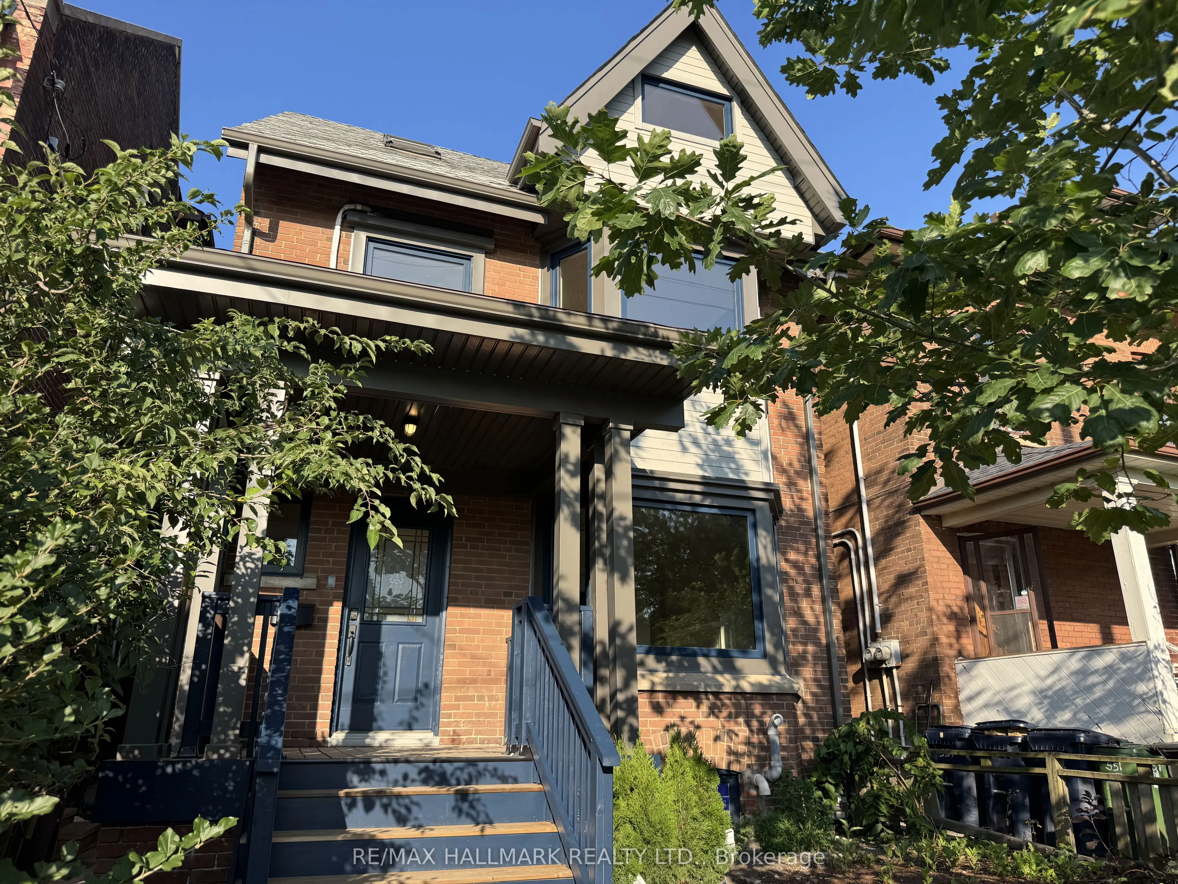 Triplex For Lease | E13629028