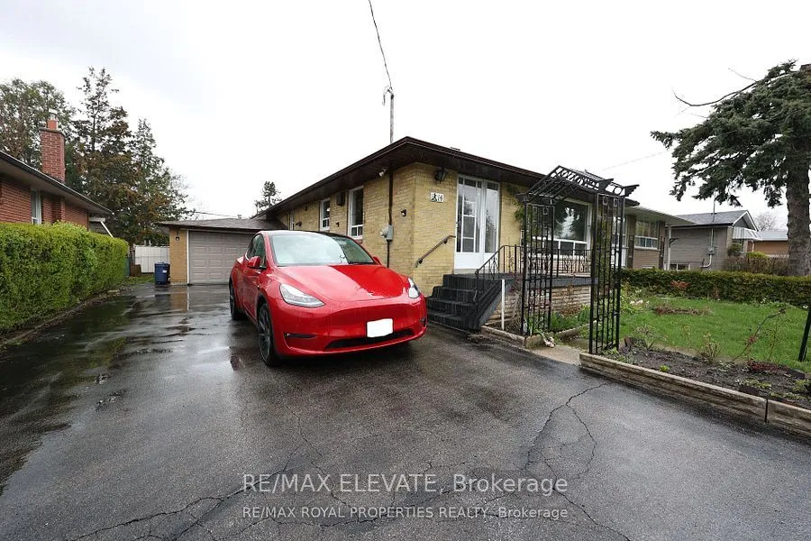 Detached Home For Lease | E13637132