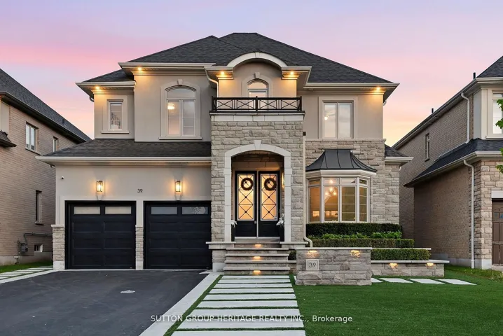 39 Glengowan Street, Whitby, ON L1R 0K9
