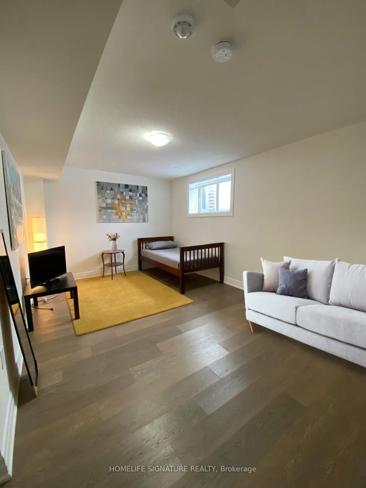 Detached Home For Lease | E13640944