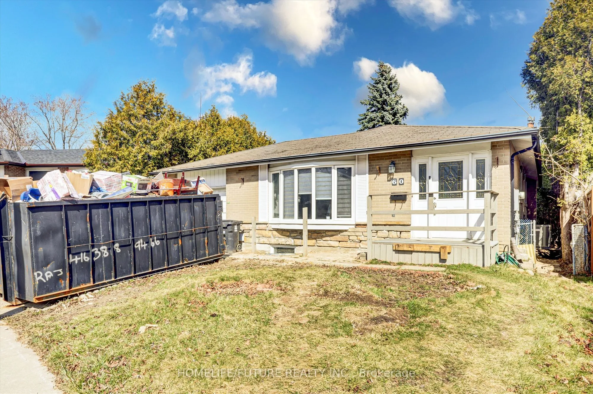 Detached Home For Lease | E13650296
