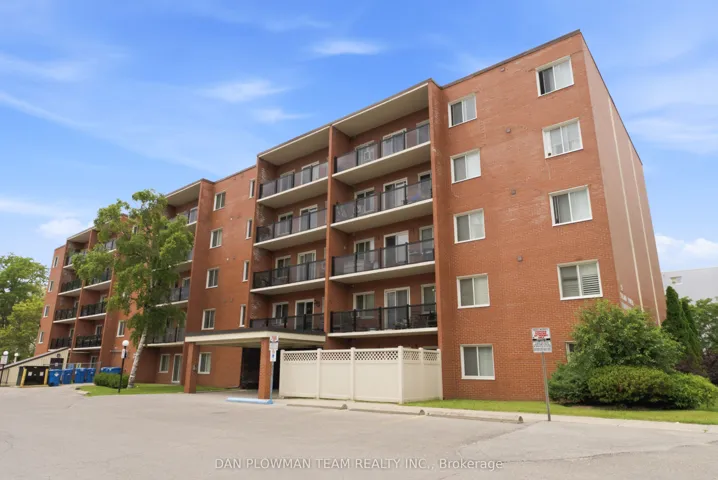 131 Taunton E Road, Oshawa, ON L1G 3T8