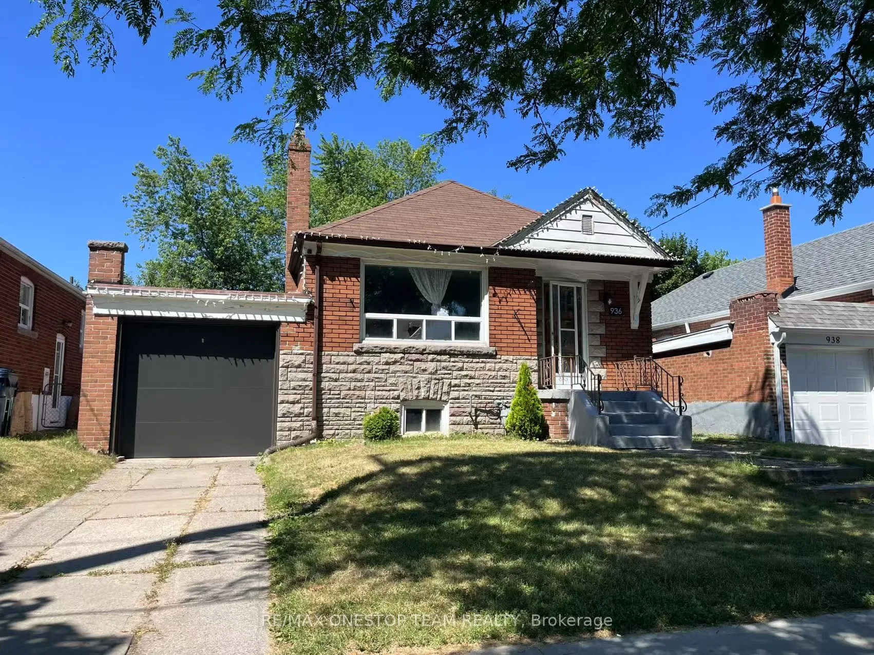 Detached Home For Lease | E13655588