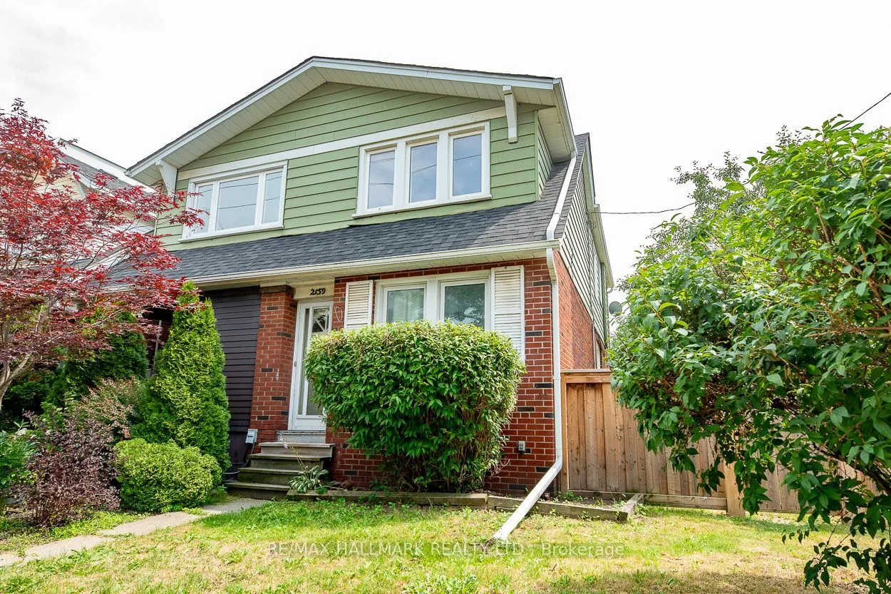Triplex For Lease | E13658104