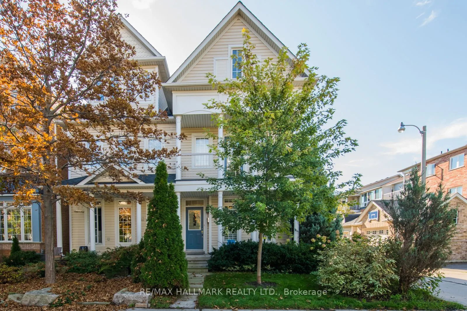 Semi-Detached Home For Lease | E13659094