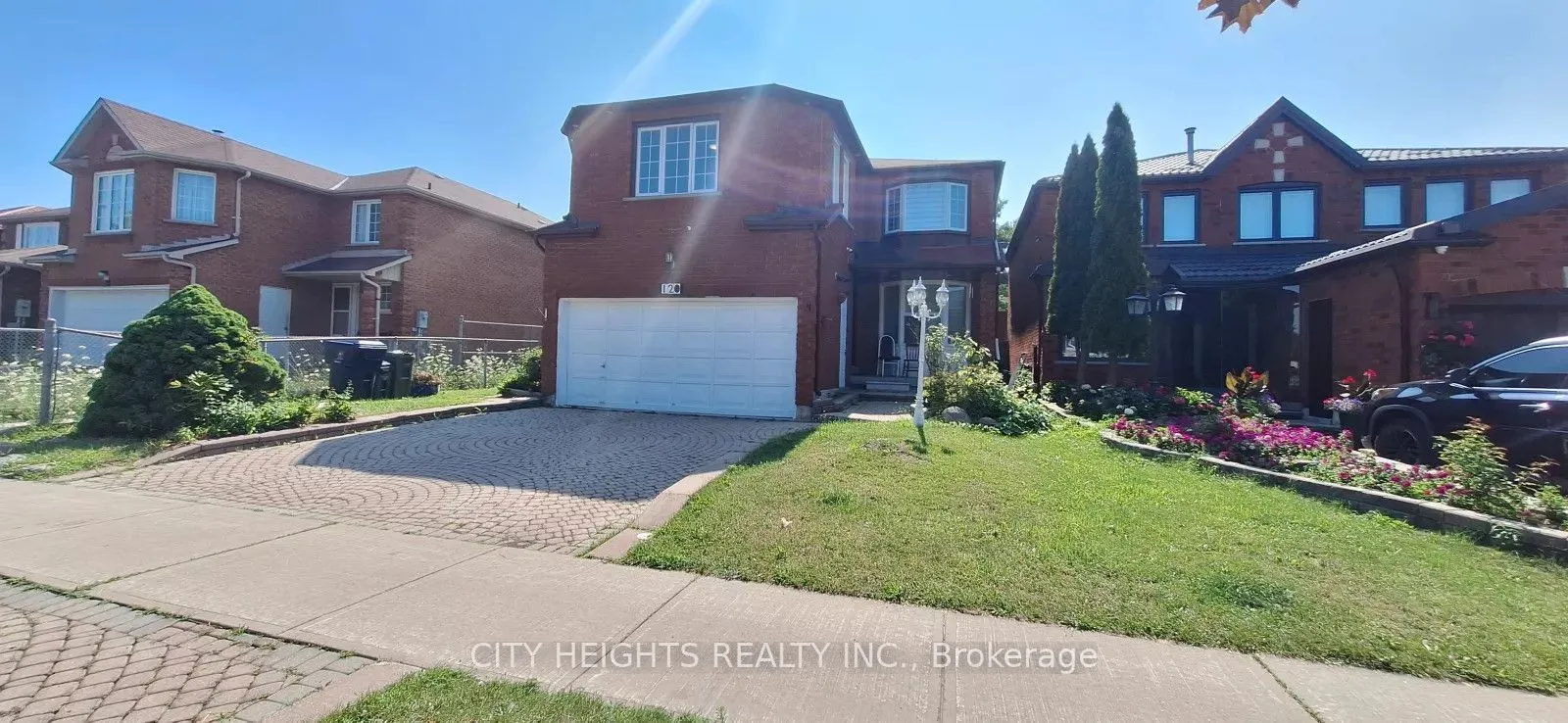 Detached Home For Lease | E13659130