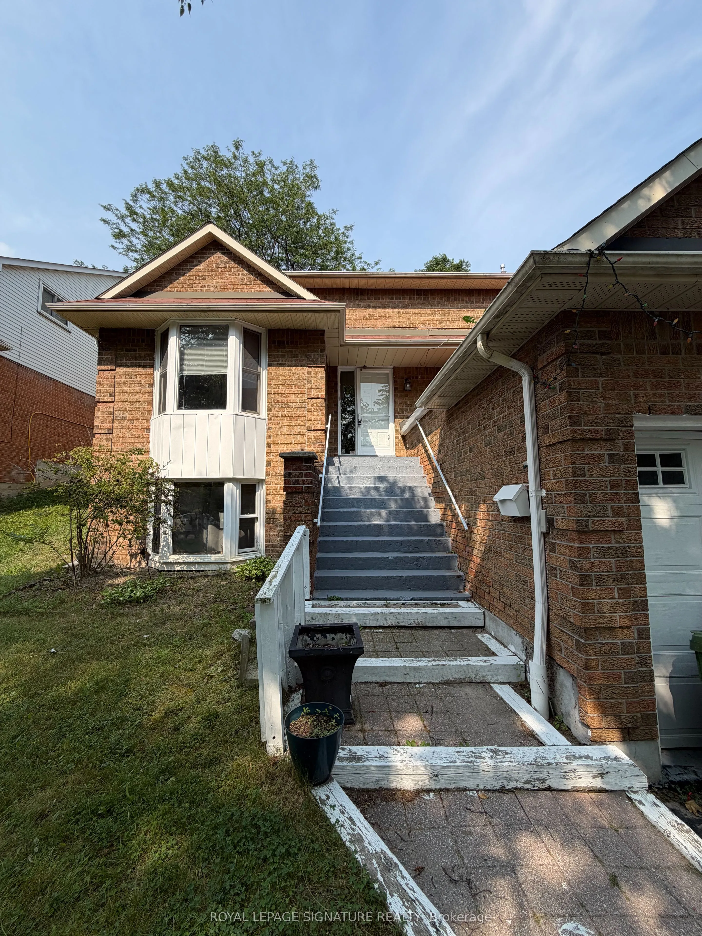Cottage For Lease | E13659702