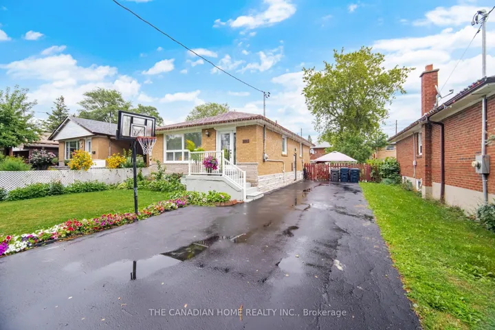 802 Brimorton Drive, Toronto E09, ON M1G 2S9