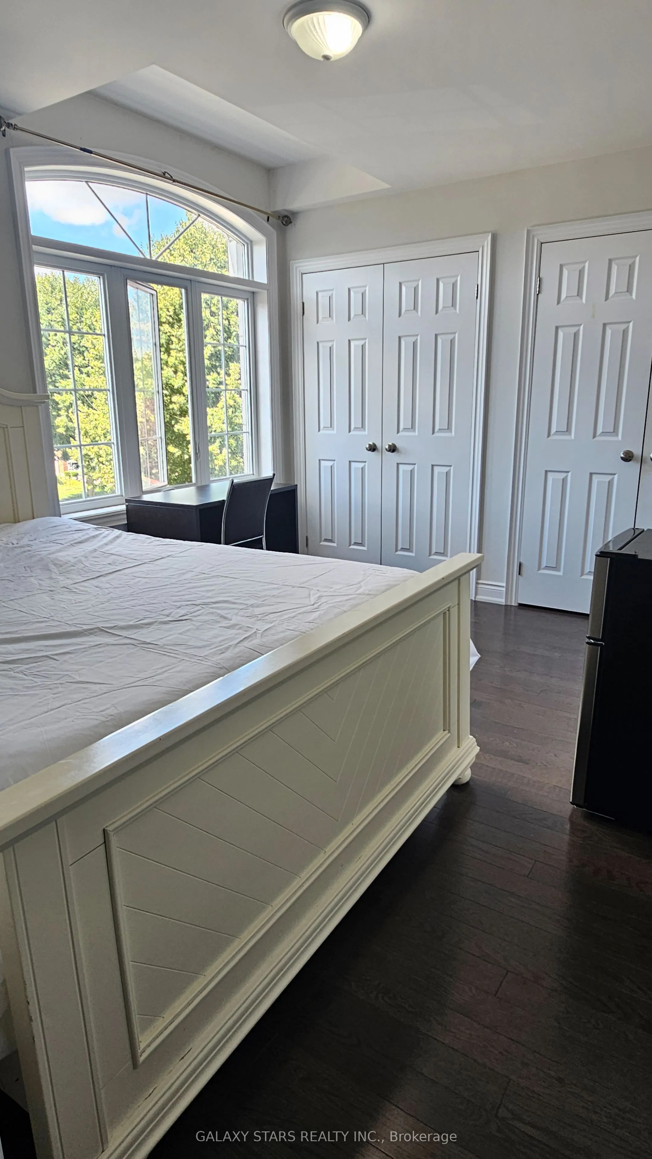 Detached Home For Lease | E13668446