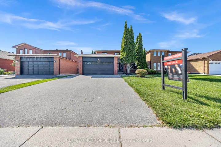 296 Thornton N Road, Oshawa, ON L1J 6T7