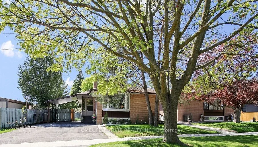 Detached Home For Lease | E13680058