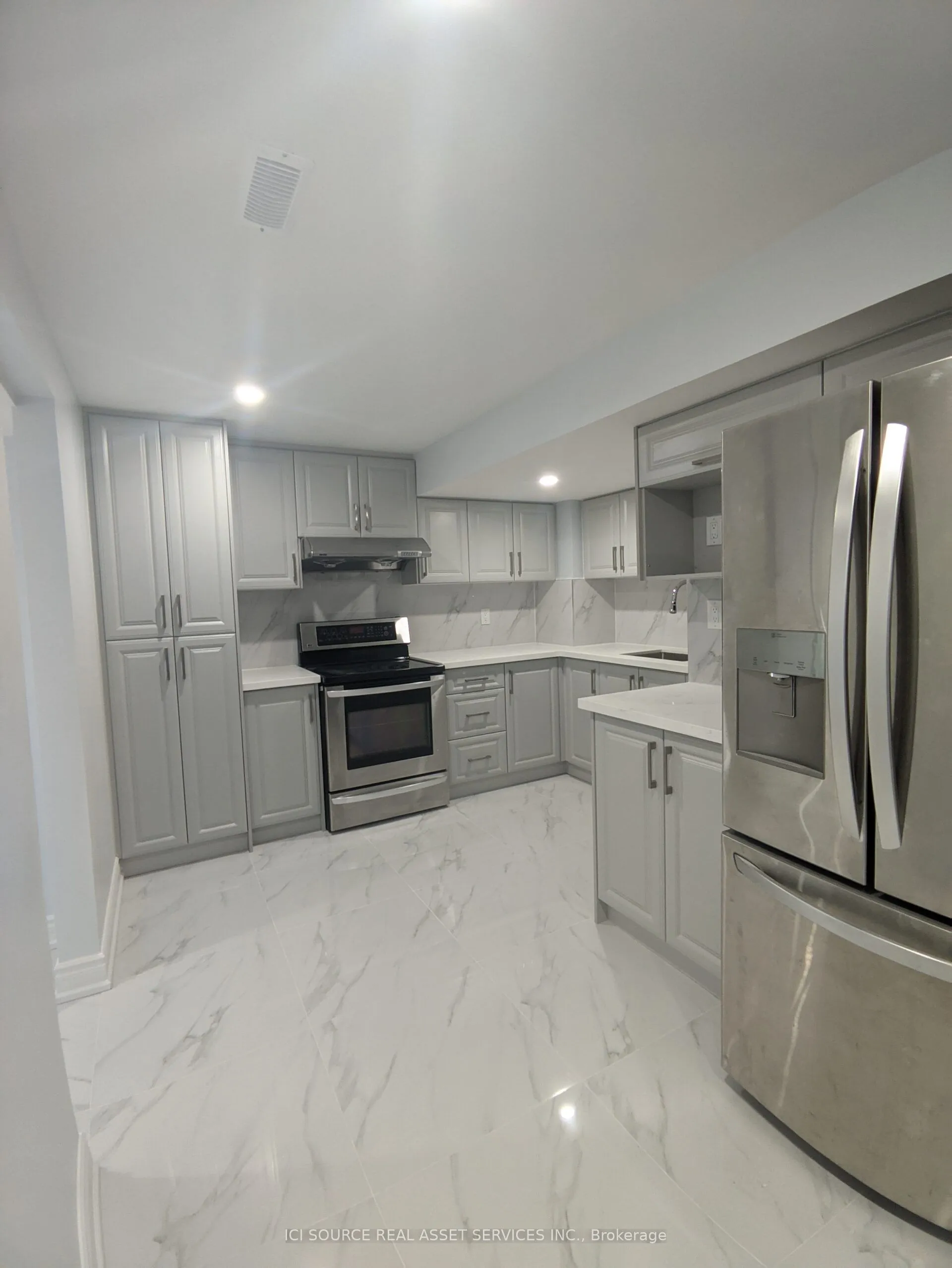 Detached Home For Lease | E13681496