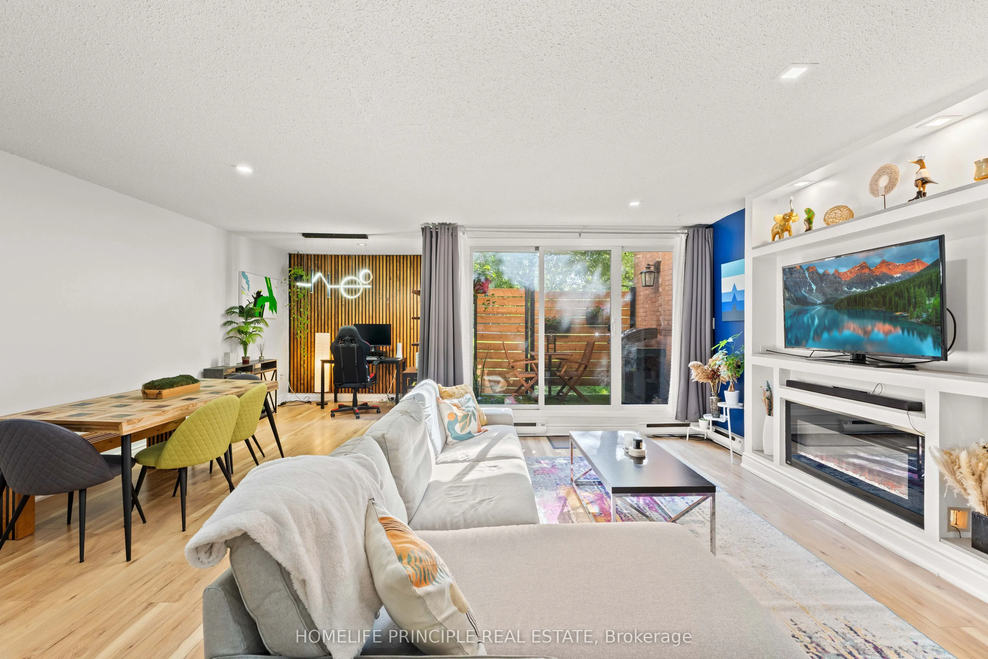 Property For Sale | E13681936