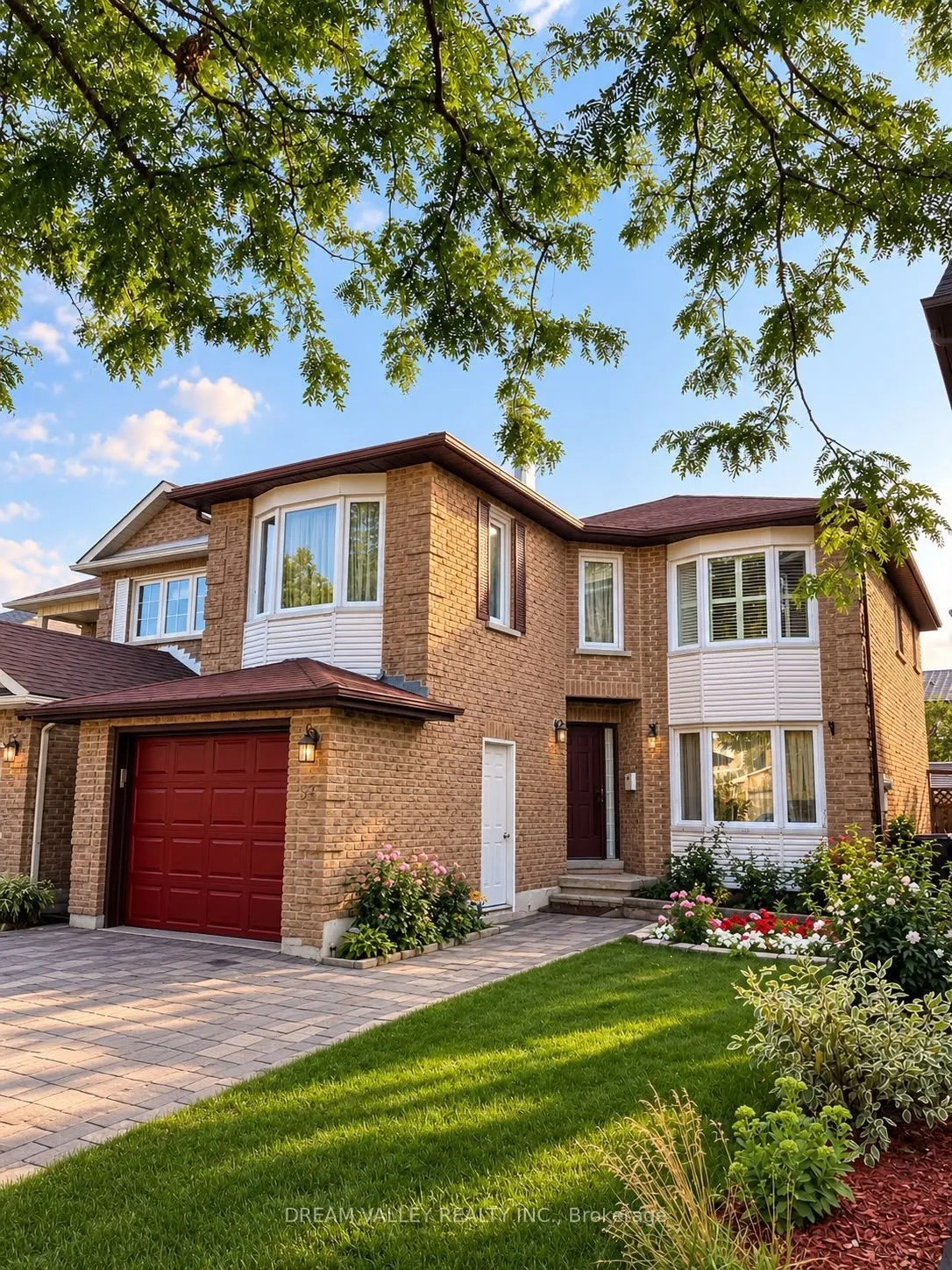 Detached Home For Lease | E13685292