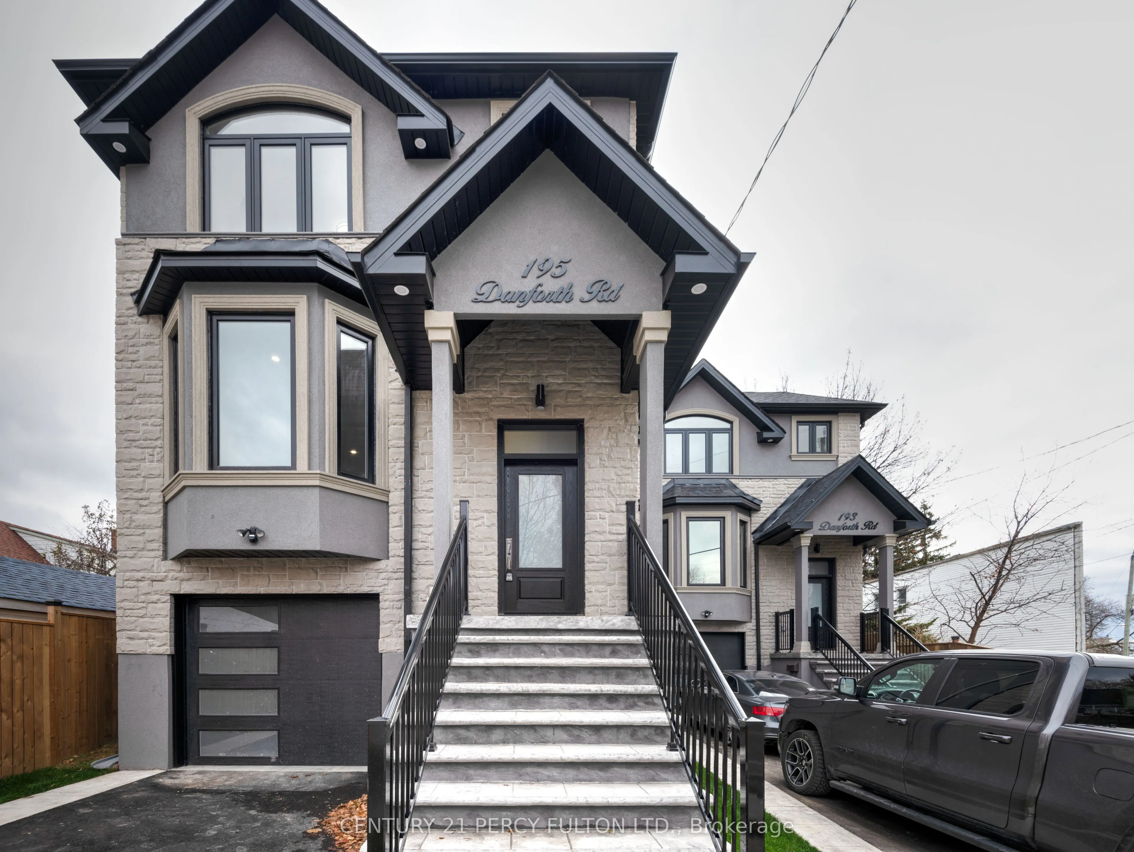 Detached Home For Lease | E13686506