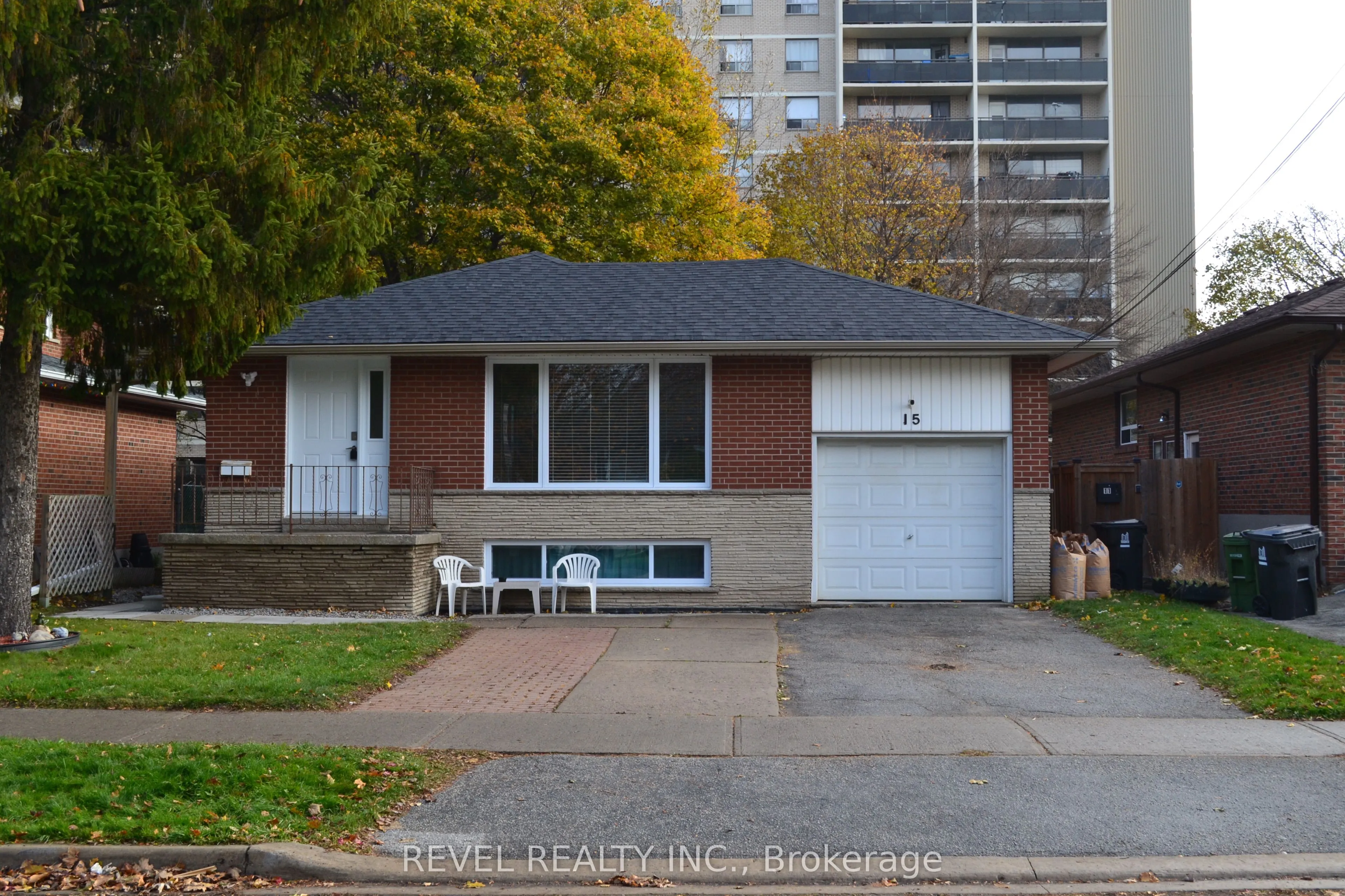Detached Home For Lease | E13689300