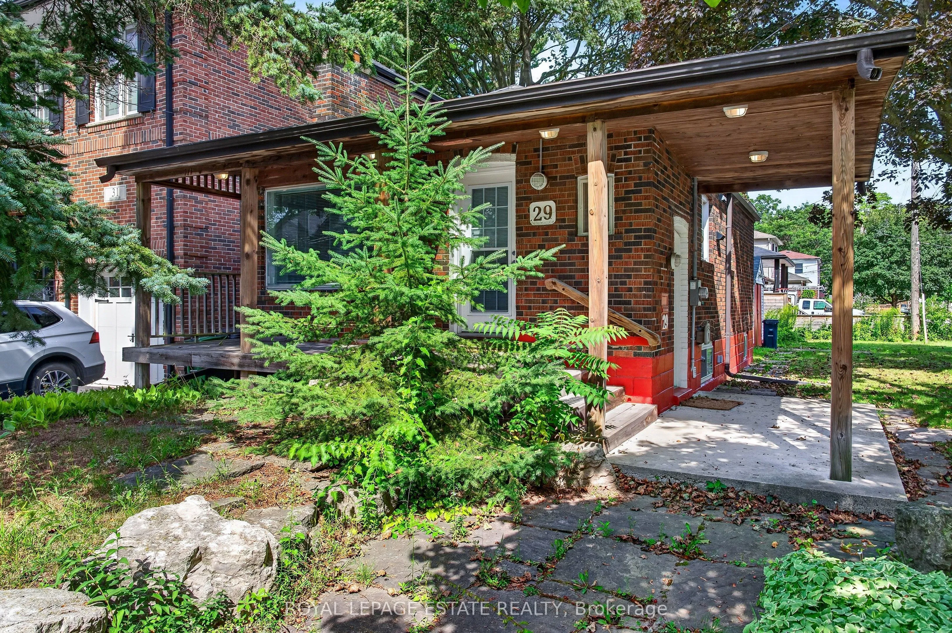 Detached Home For Lease | E13691408