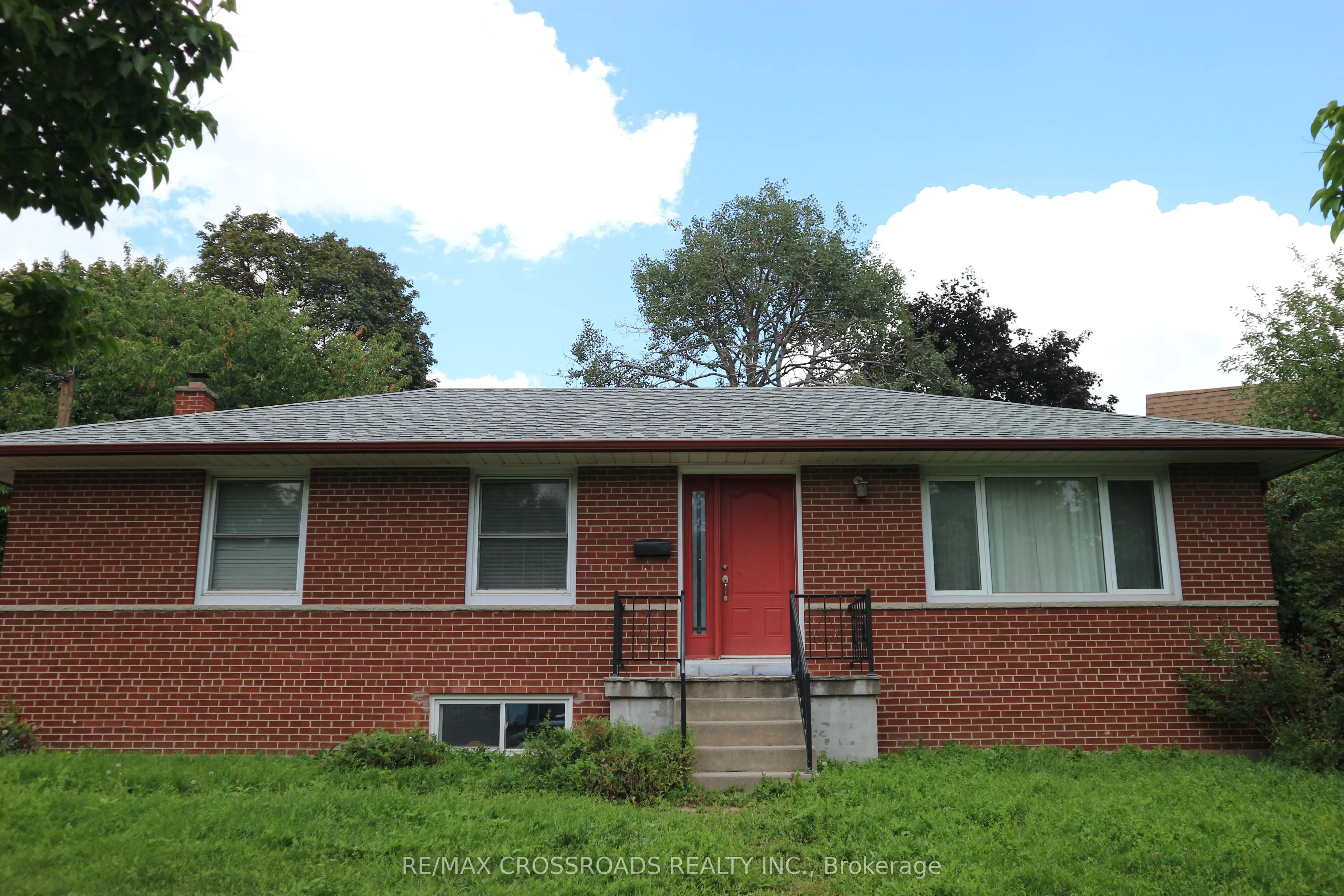 Detached Home For Lease | E13693684