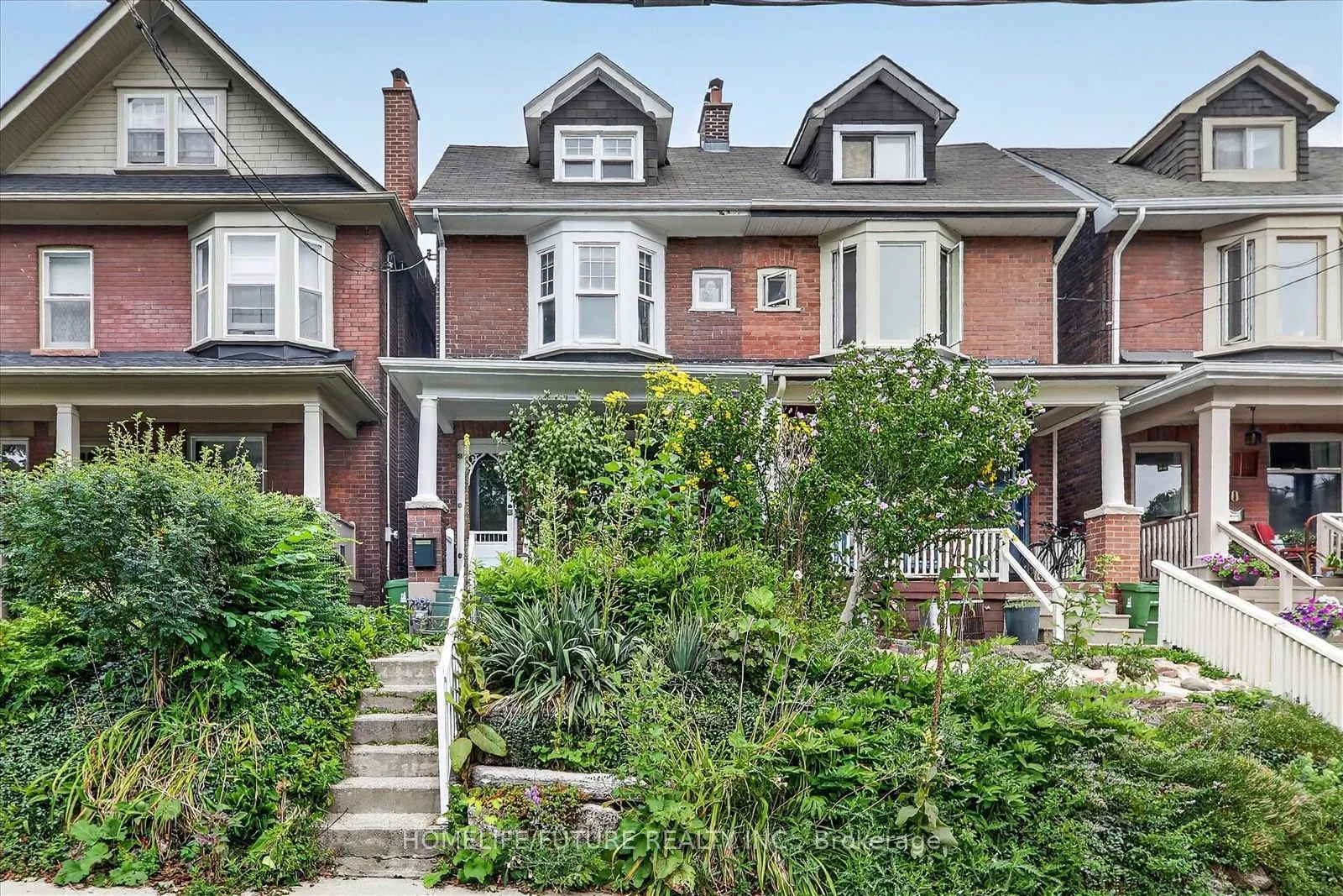 Semi-Detached Home For Sale | E13698268