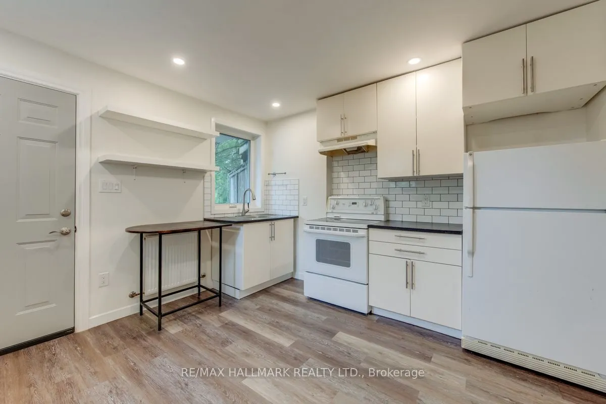 Triplex For Lease | E13700696