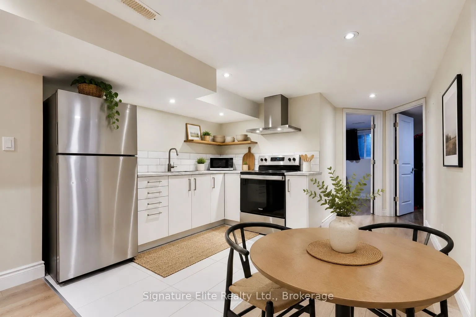 Detached Home For Lease | E13701086