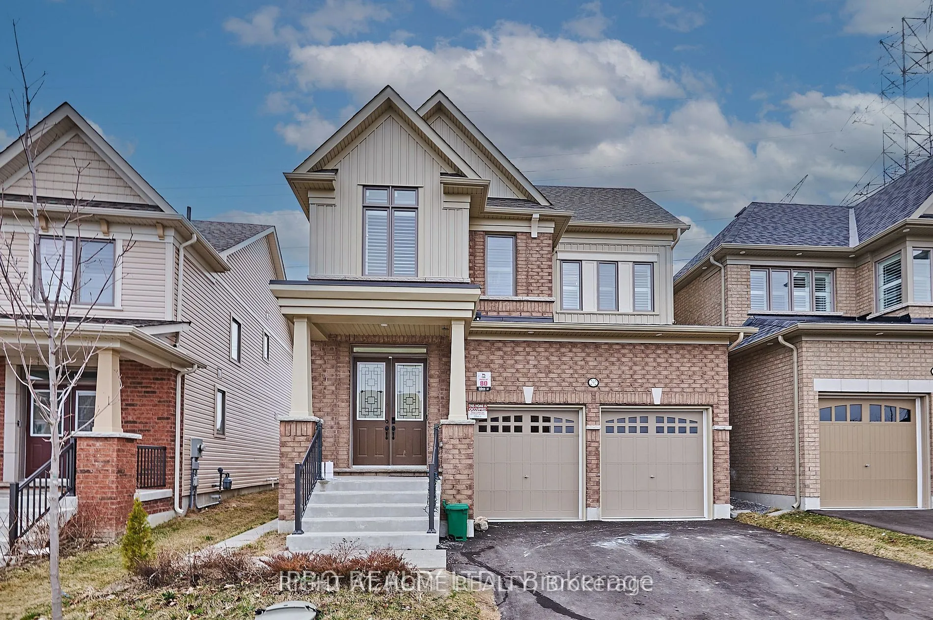 Detached Home For Lease | E13702316