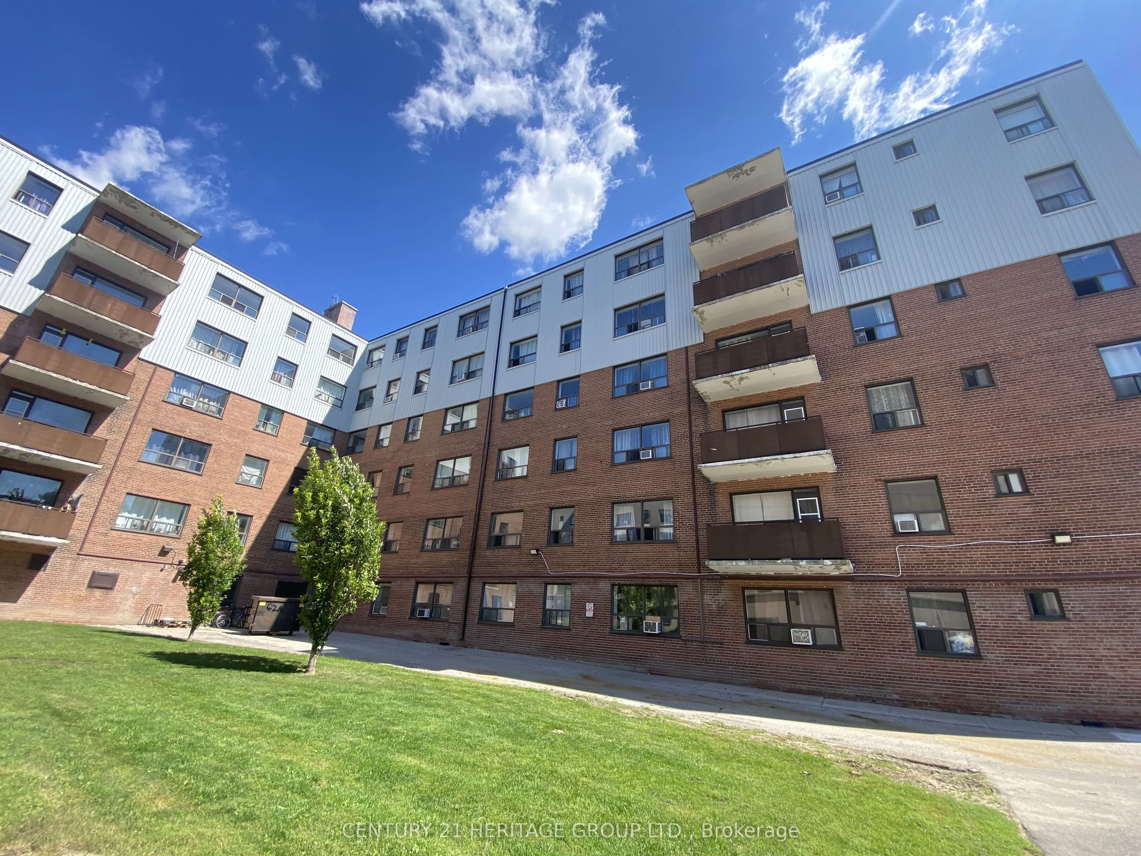 Multiplex For Lease | E13702864