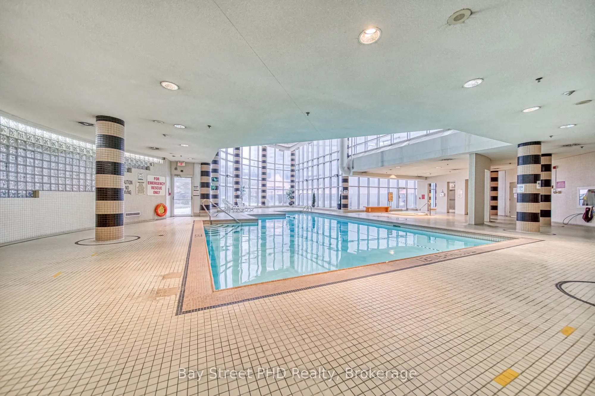 Property For Lease | E13703136