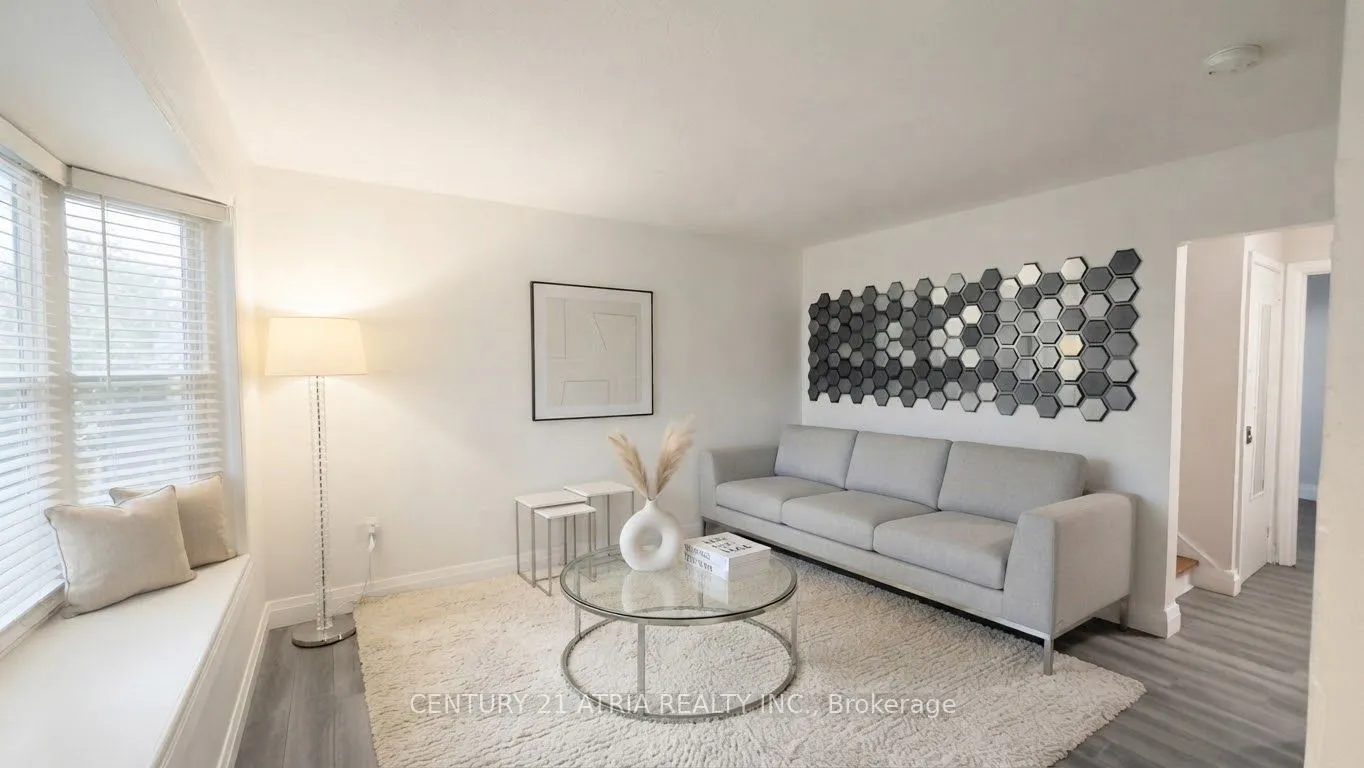 Detached Home For Lease | E13703258