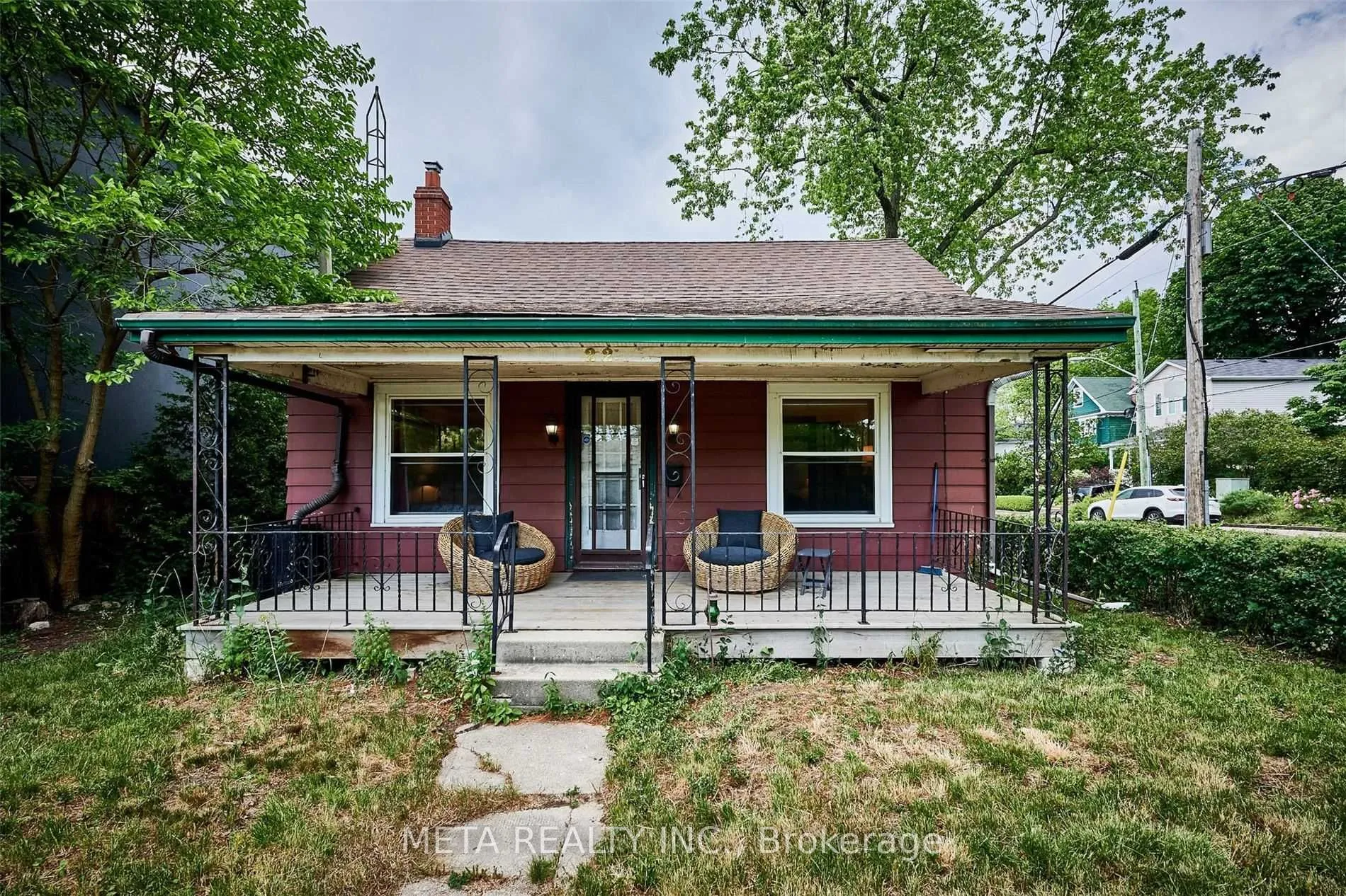 Detached Home For Lease | E13703404