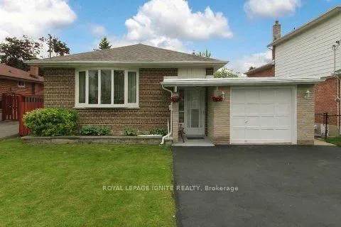 Detached Home For Lease | E13703728