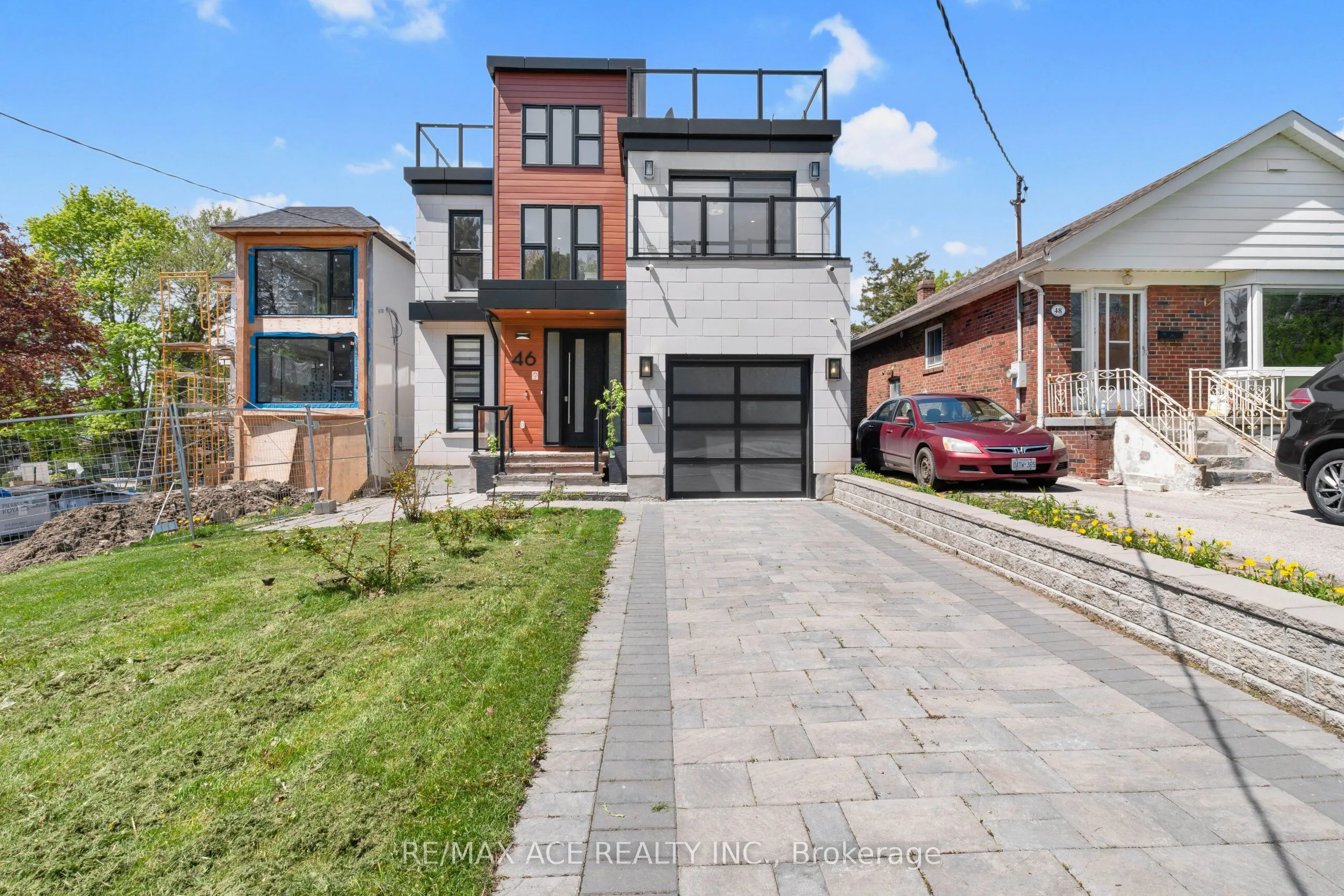 Detached Home For Lease | E13704486