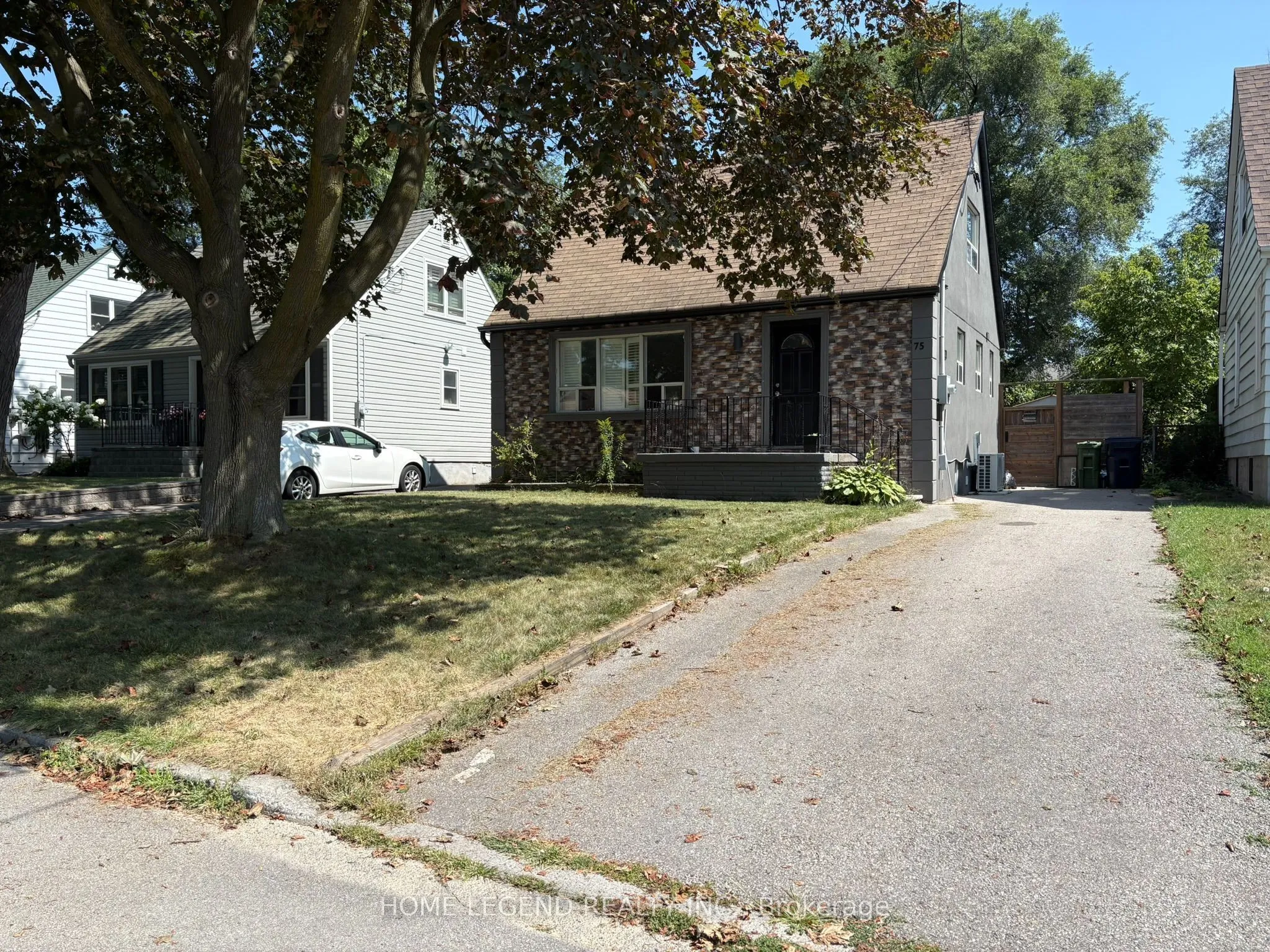 Detached Home For Lease | E13704488