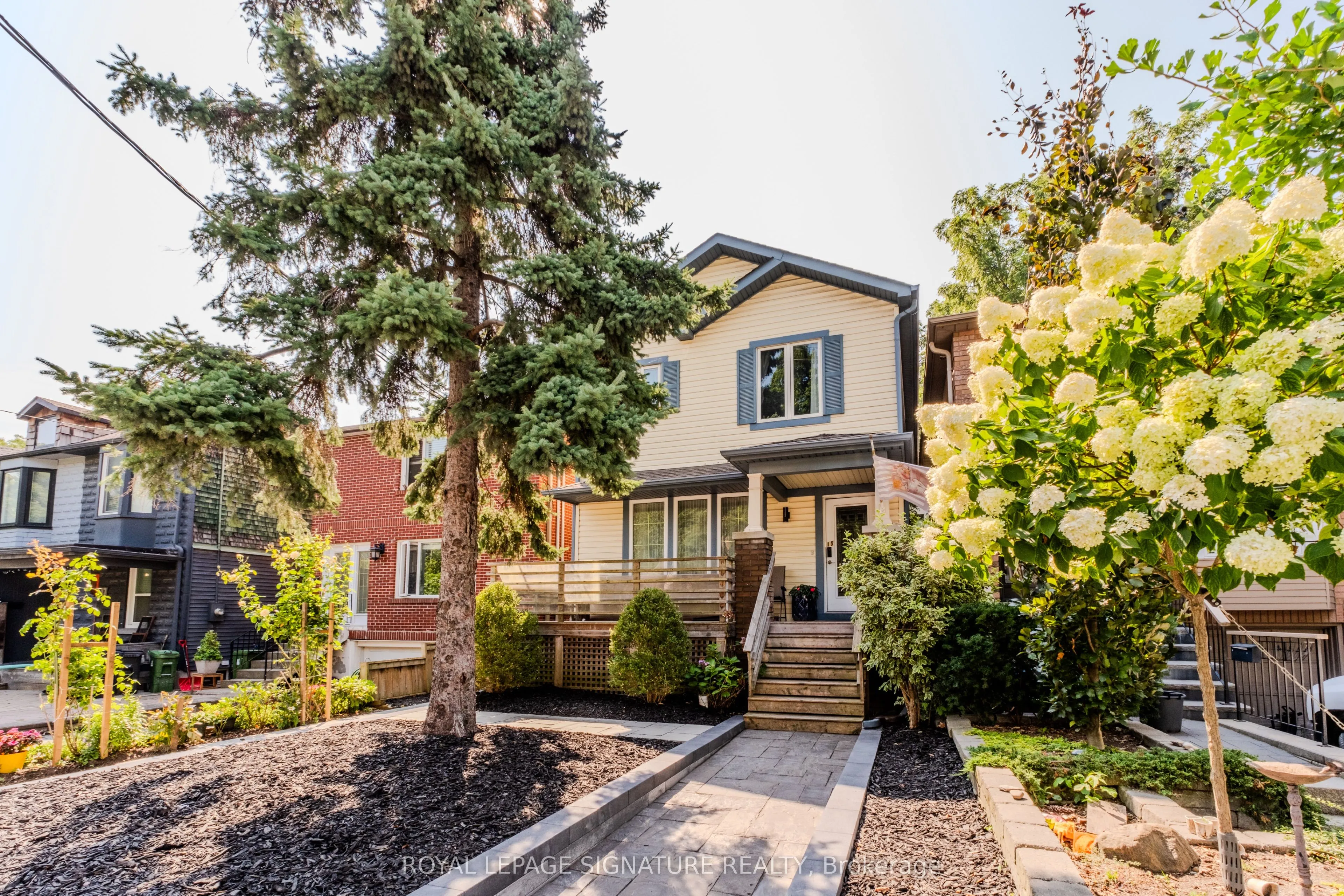 Detached Home For Lease | E13706818