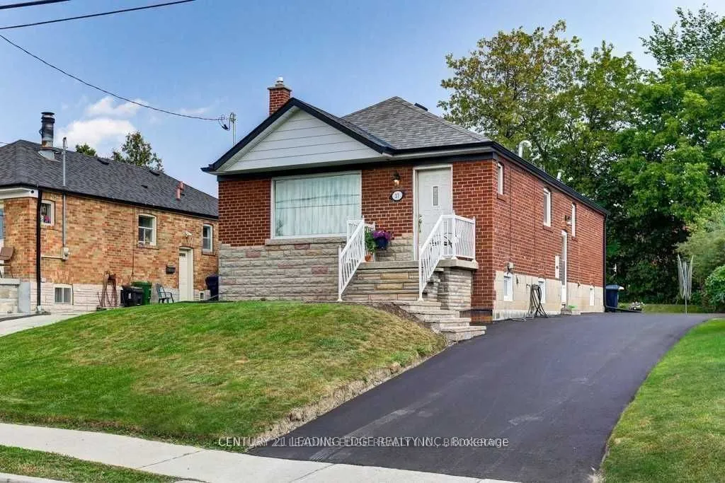 Detached Home For Lease | E13710820