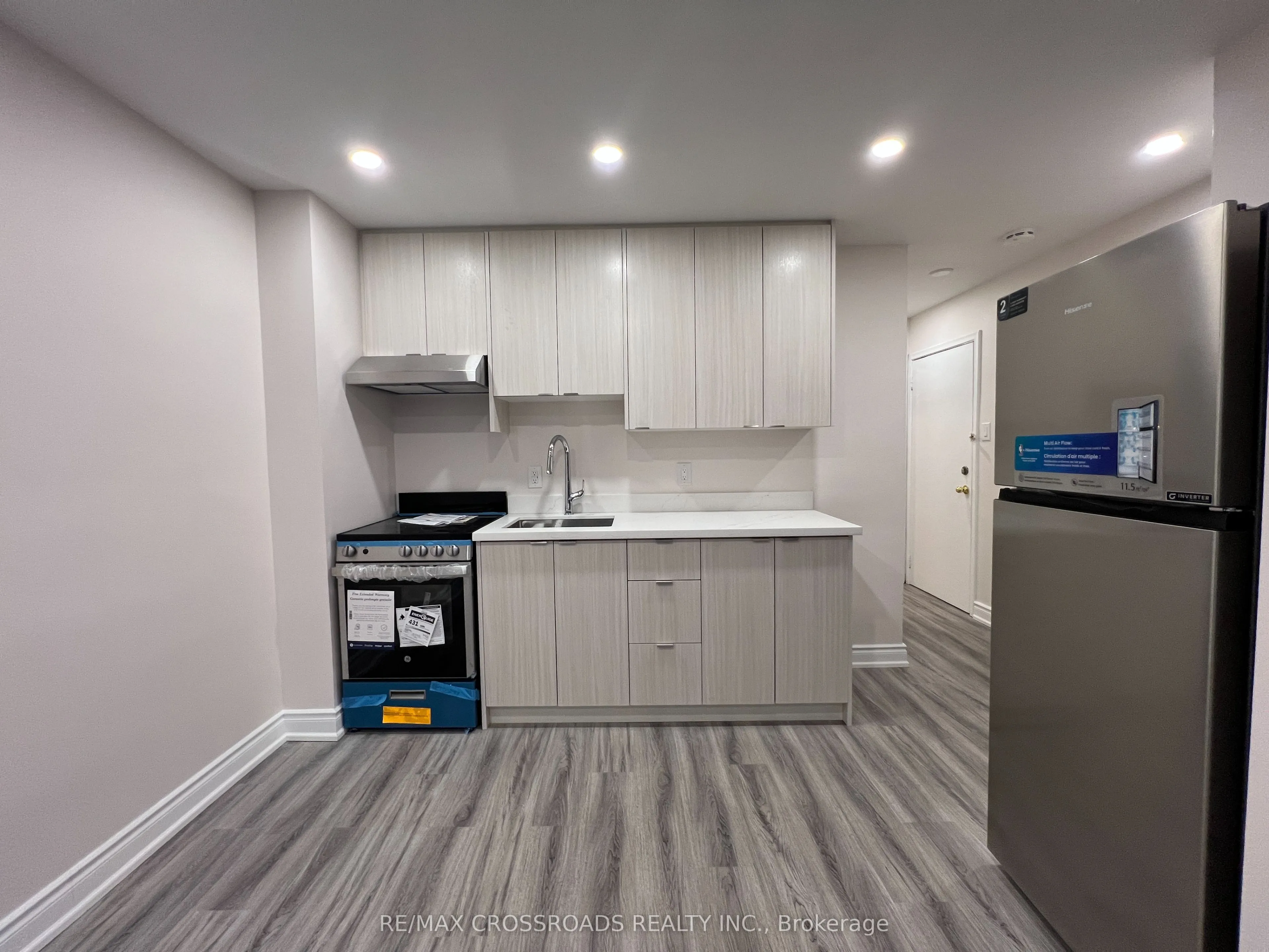 Cottage For Lease | E13711838