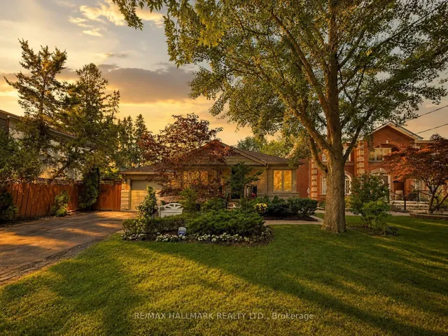 Cottage in the City! Curb Appeal!!!