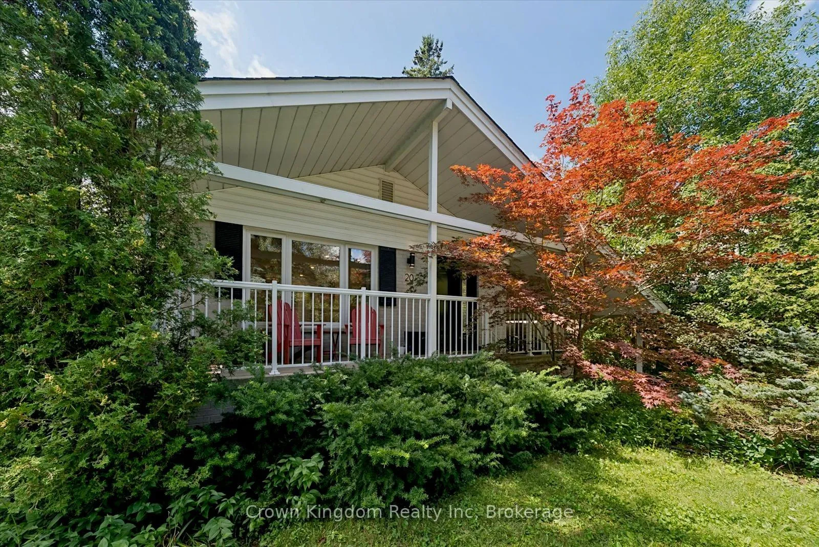Detached Home For Lease | E13716048