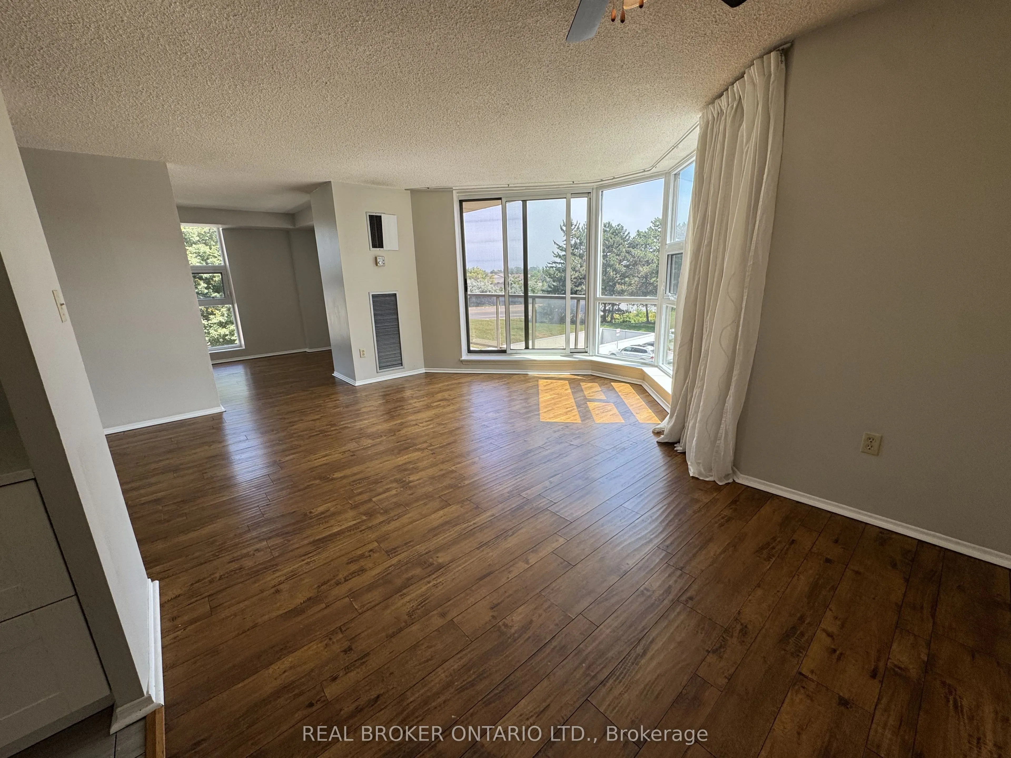 Property For Lease | E13718314