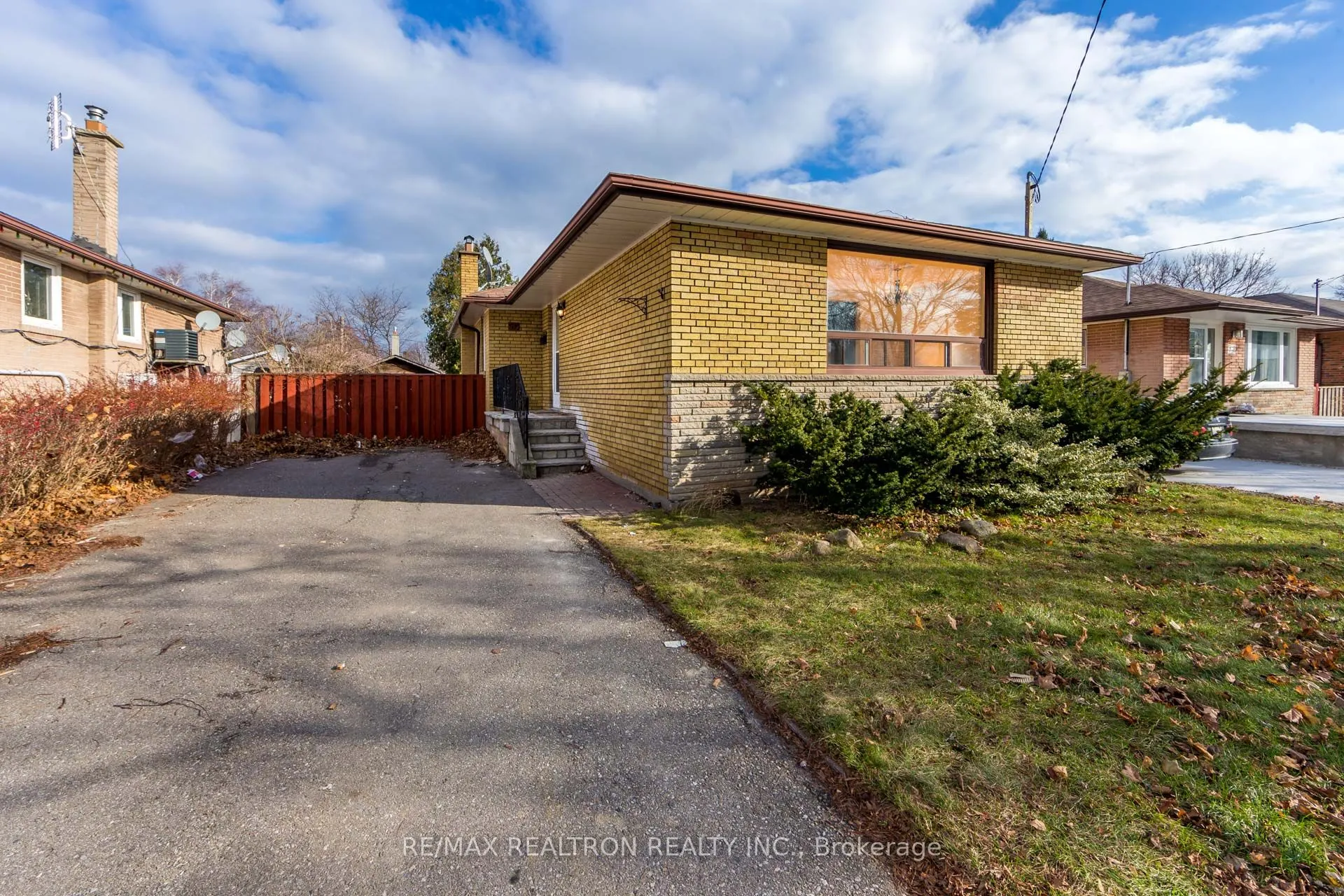 Detached Home For Lease | E13723418