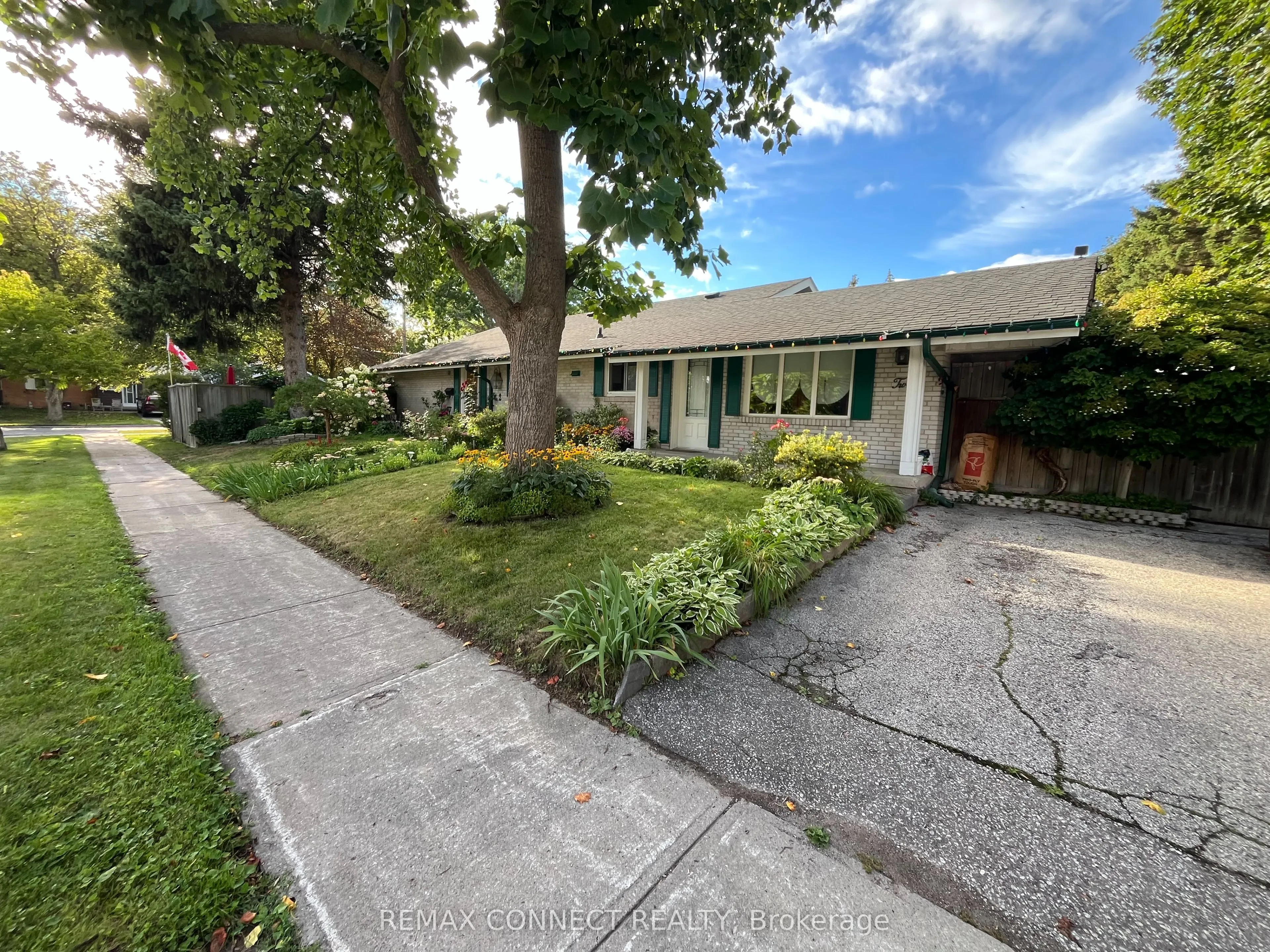 Detached Home For Lease | E13724328