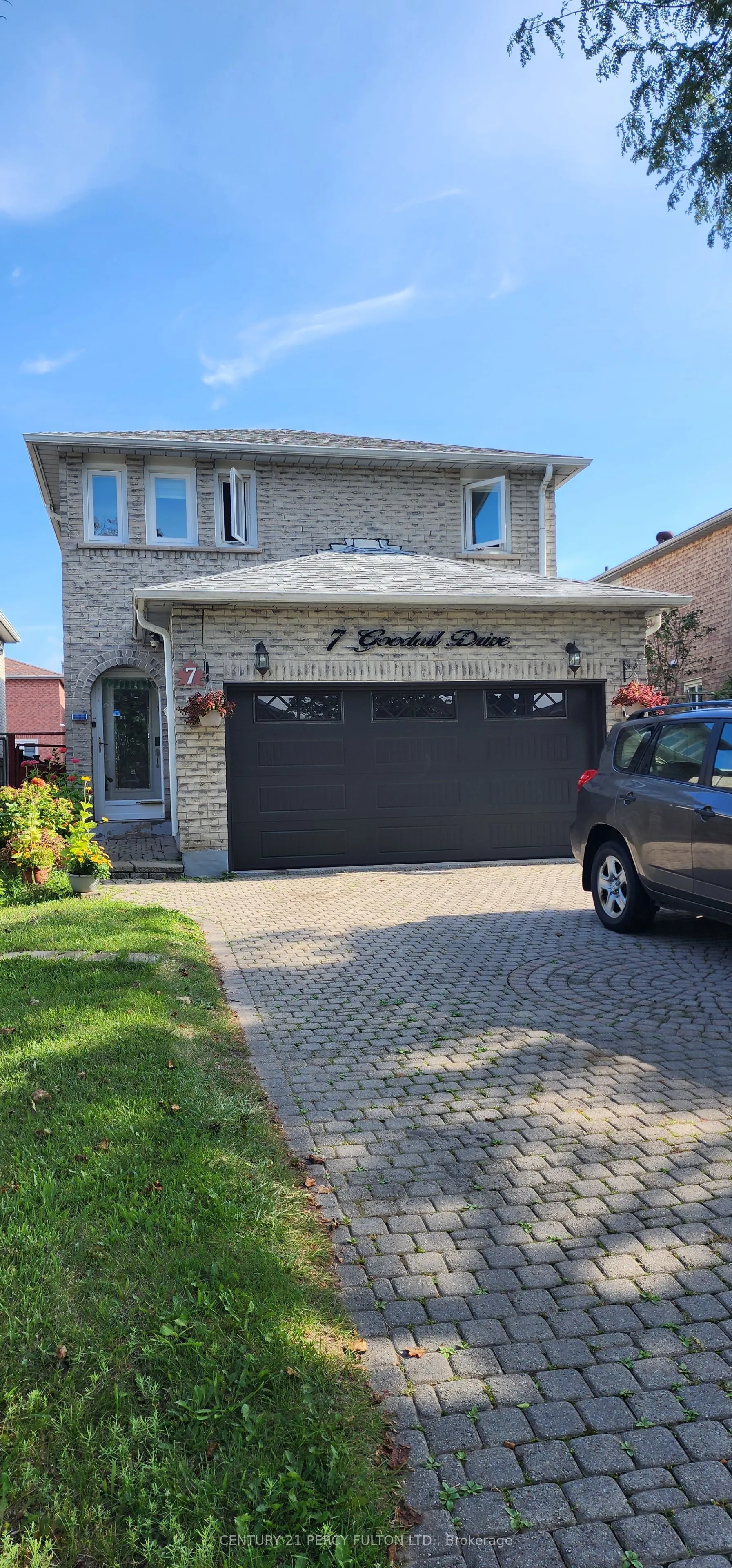 Detached Home For Lease | E13724692