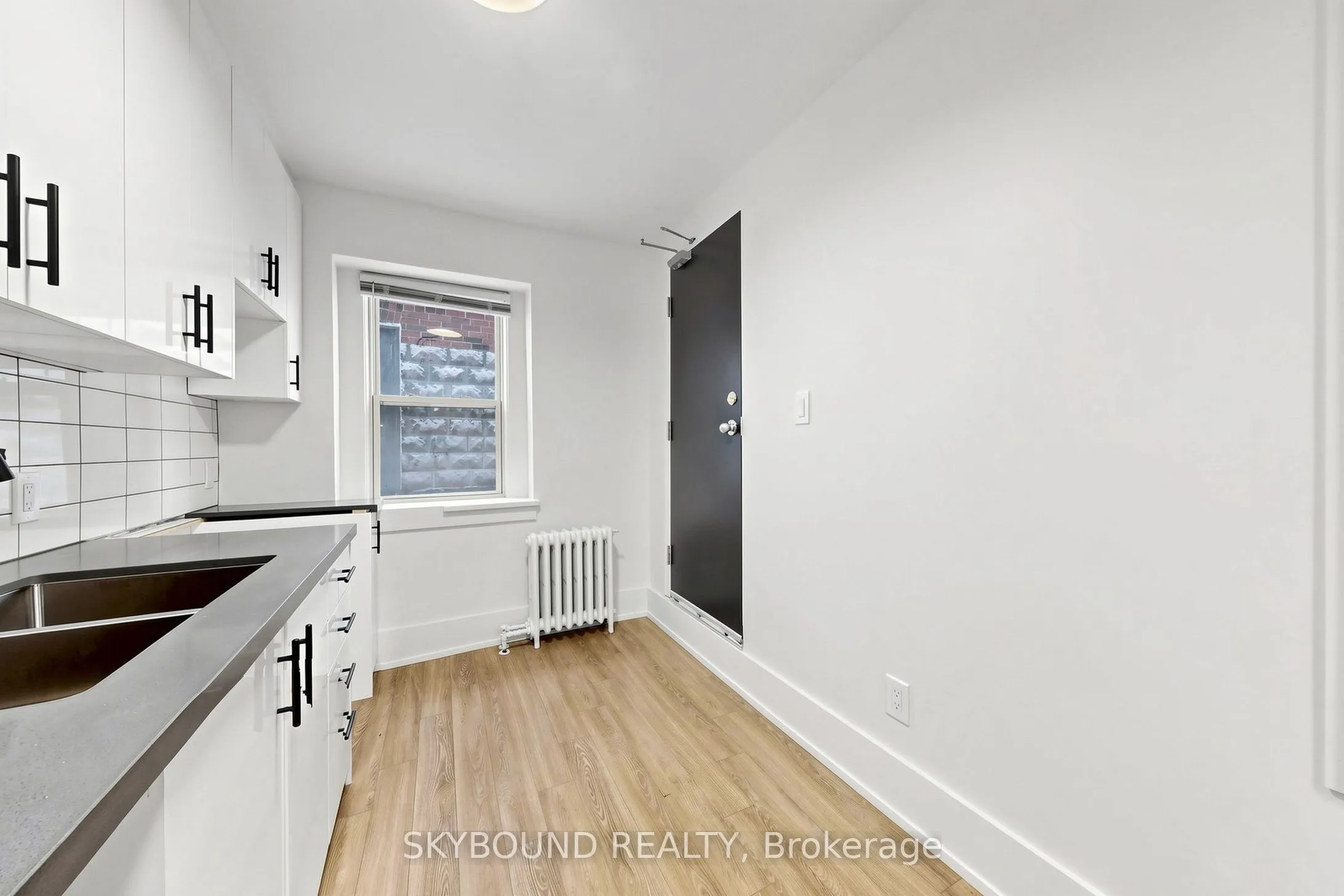 Multiplex For Lease | E13724702