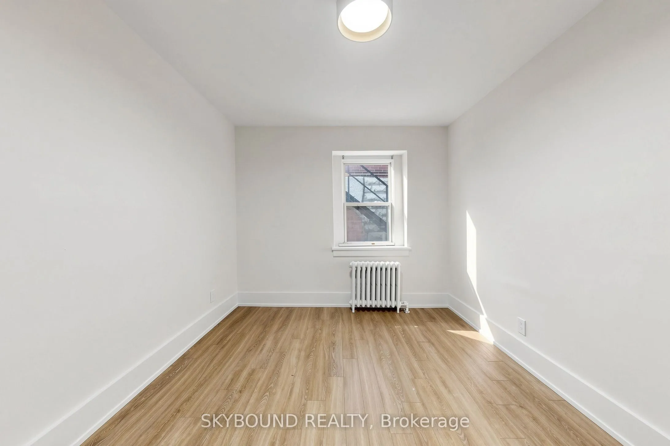 Multiplex For Lease | E13724730