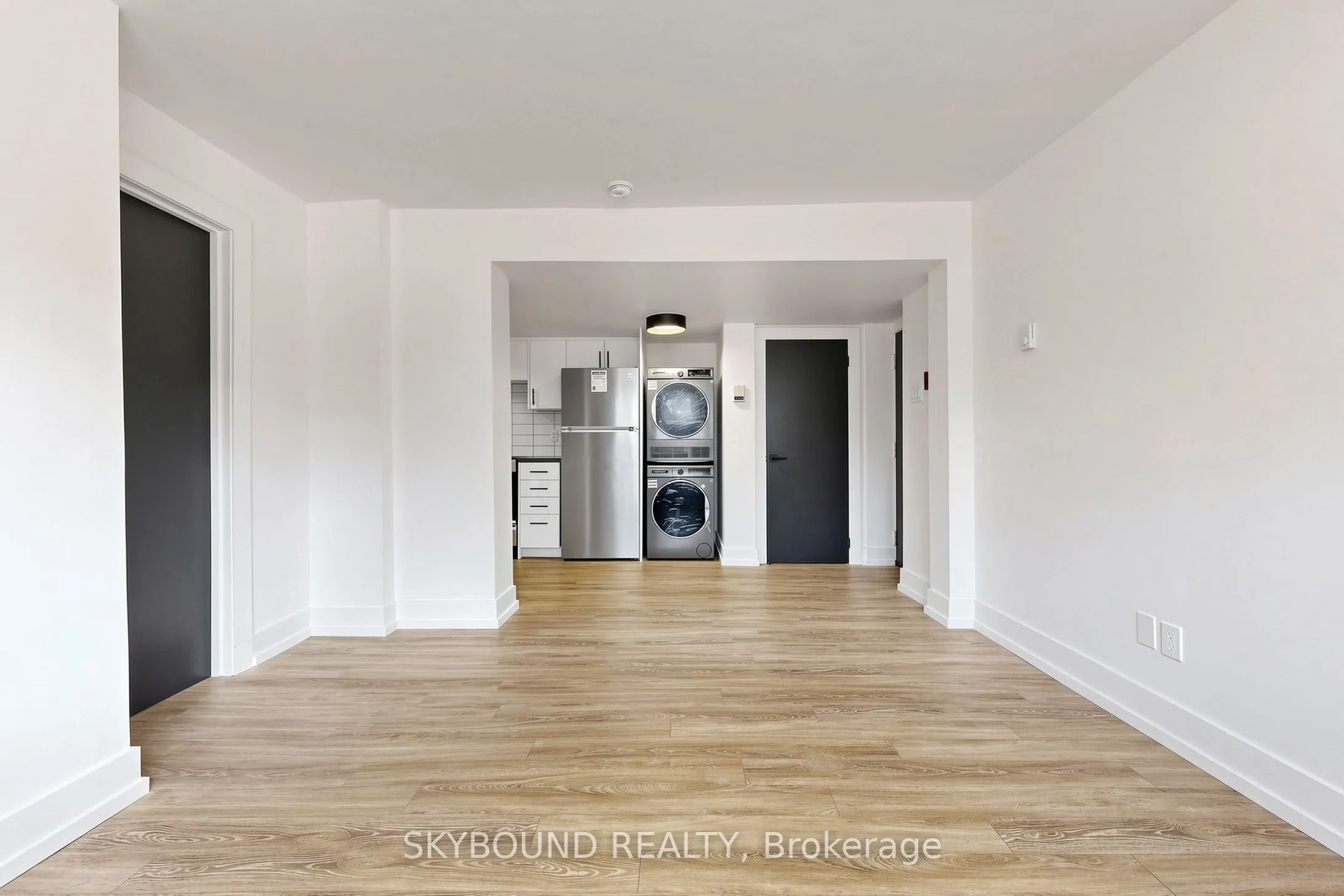 Multiplex For Lease | E13724748