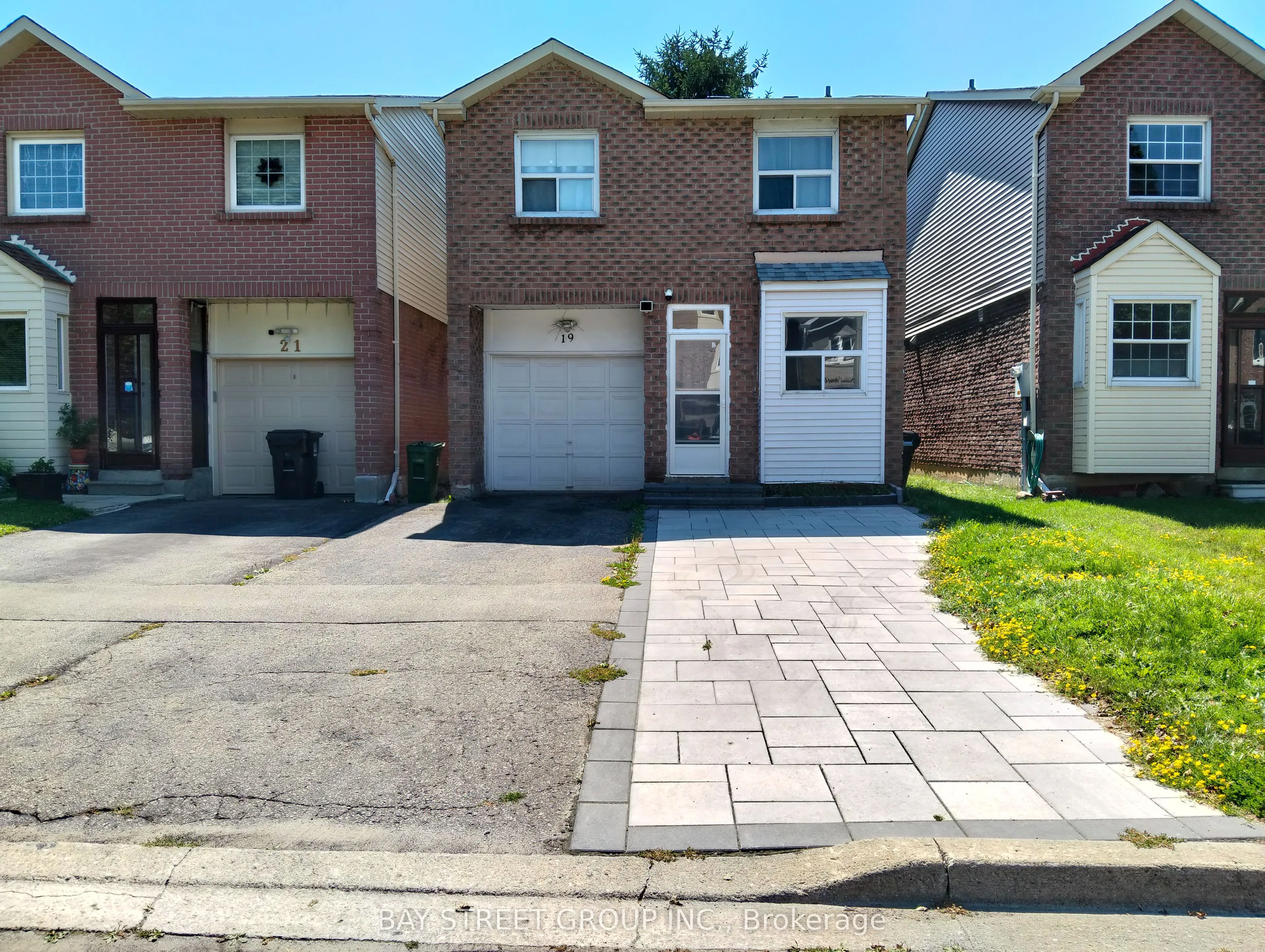 Detached Home For Lease | E13727262